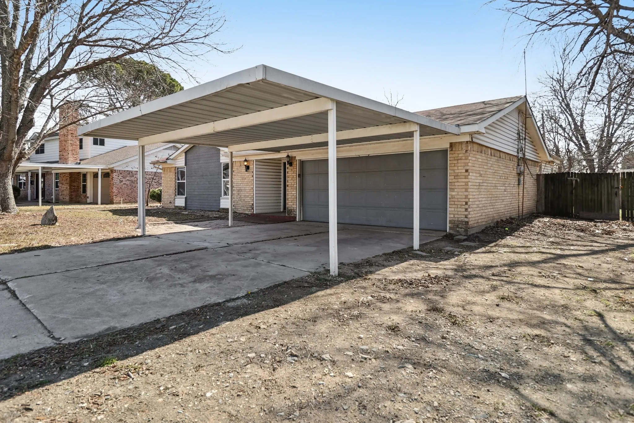 Single Family Residence For Sale in Tarrant County , 245 Straw Road, Saginaw, Texas 76179, 3 Bedroom, 2 Bathroom, 2 Garage spaces, 1,645 Sqft, built in 1968, mls#21156283, Real Estate Agent in Saginaw, Homes For Sale in Tarrant county, Homes For Sale in Saginaw, Realtor in Saginaw Texas, Real Estate Brokerage Independent Realty Texas, Luminita Cordes Realtor