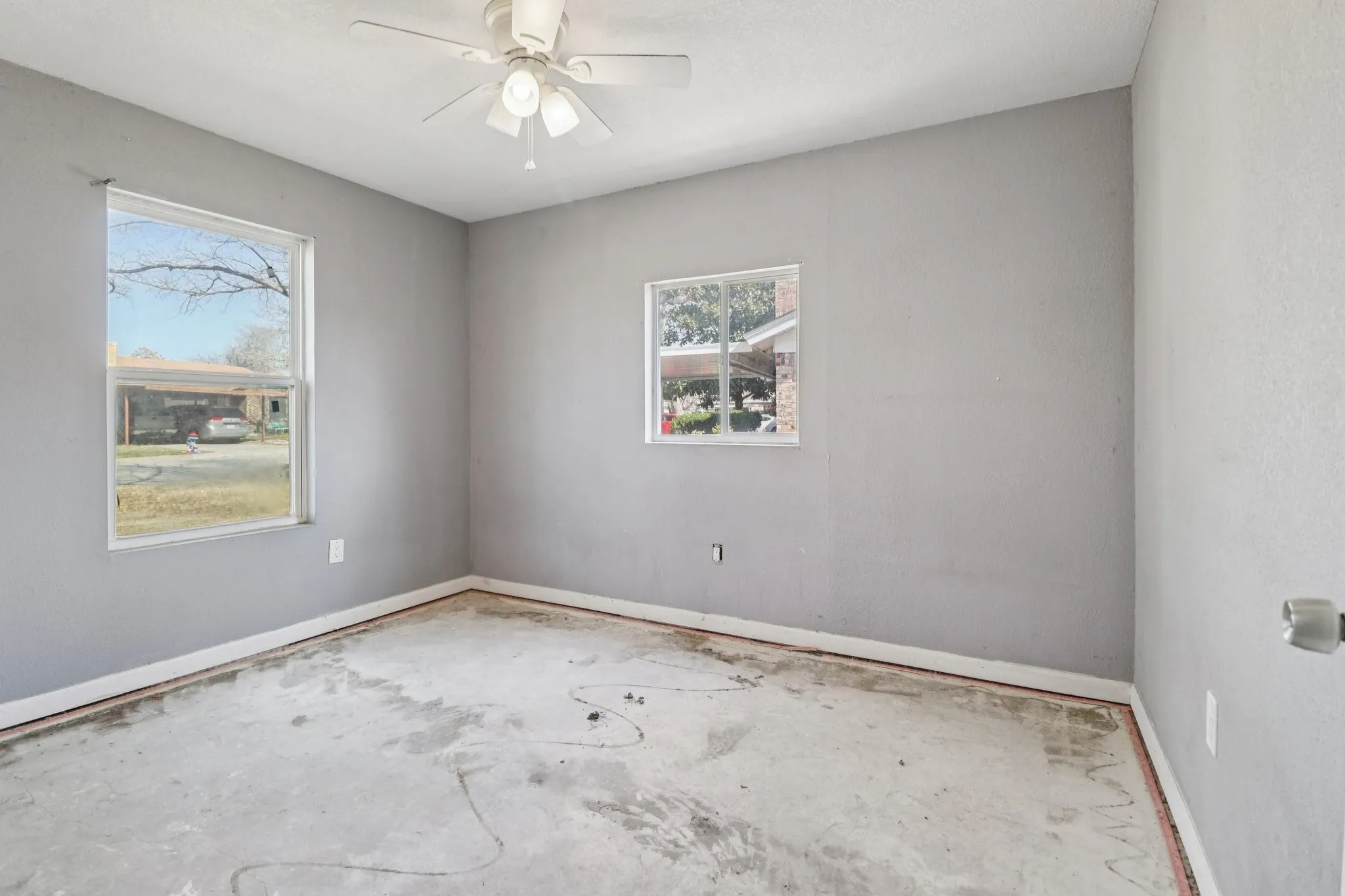 Single Family Residence For Sale in Tarrant County , 245 Straw Road, Saginaw, Texas 76179, 3 Bedroom, 2 Bathroom, 2 Garage spaces, 1,645 Sqft, built in 1968, mls#21156283, Real Estate Agent in Saginaw, Homes For Sale in Tarrant county, Homes For Sale in Saginaw, Realtor in Saginaw Texas, Real Estate Brokerage Independent Realty Texas, Luminita Cordes Realtor
