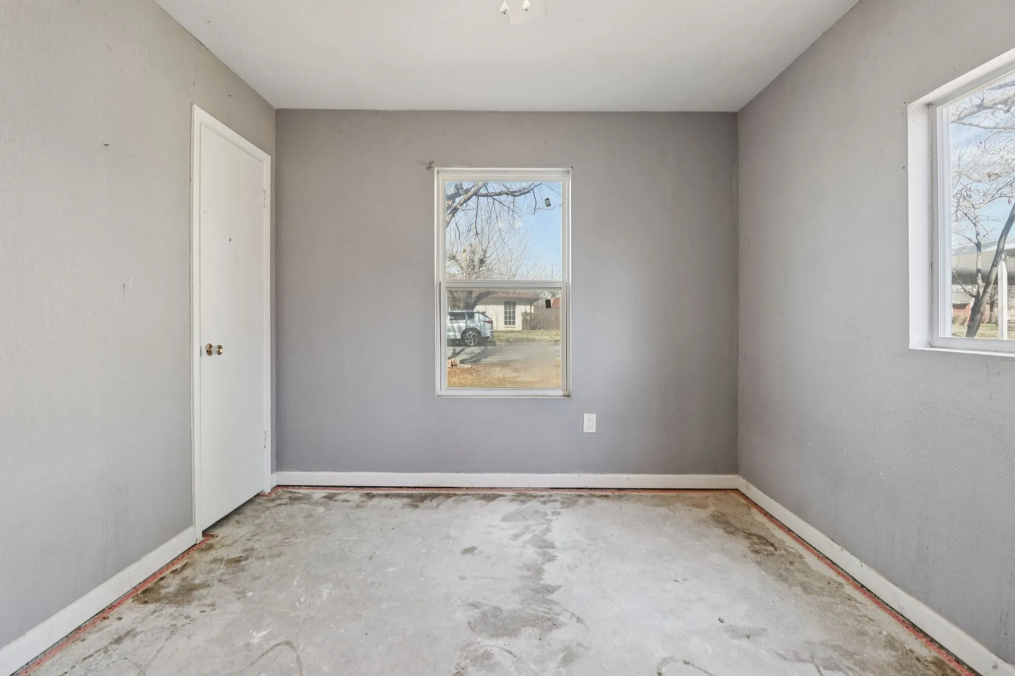 Single Family Residence For Sale in Tarrant County , 245 Straw Road, Saginaw, Texas 76179, 3 Bedroom, 2 Bathroom, 2 Garage spaces, 1,645 Sqft, built in 1968, mls#21156283, Real Estate Agent in Saginaw, Homes For Sale in Tarrant county, Homes For Sale in Saginaw, Realtor in Saginaw Texas, Real Estate Brokerage Independent Realty Texas, Luminita Cordes Realtor
