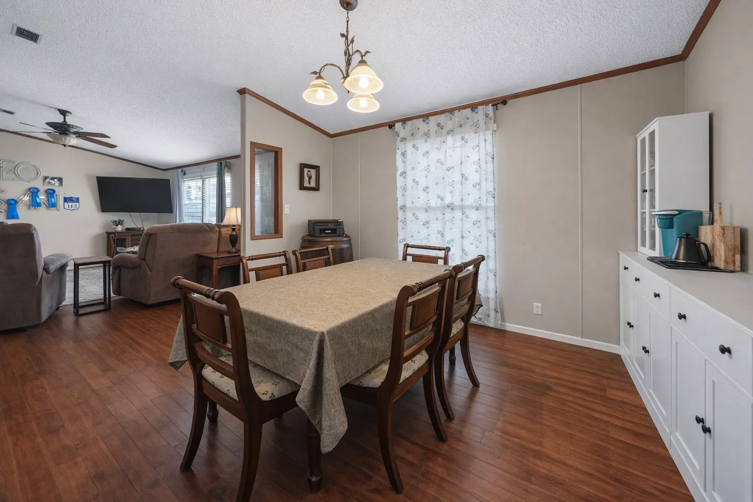 Manufactured Home For Sale in Van Zandt County , 743 VZ County Road 4222, Athens, Texas 75752, 3 Bedroom, 2 Bathroom, Garage spaces, 2,184 Sqft, built in 1999, Preowned, mls#21191158, Real Estate Agent in Athens, Homes For Sale in Van Zandt county, Homes For Sale in Athens, Realtor in Athens Texas, Real Estate Brokerage Independent Realty Texas, Luminita Cordes Realtor