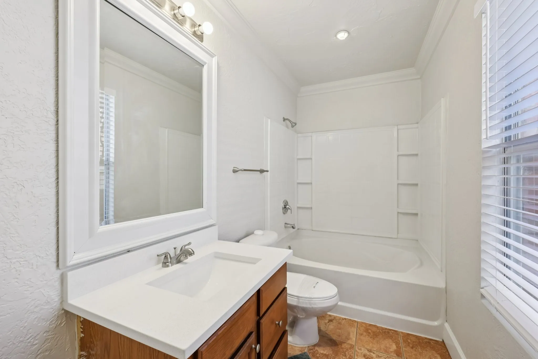 Single Family Residence For Sale in Tarrant County , 10904 Braemoor Drive, Fort Worth, Texas 76052, 3 Bedroom, 2 Bathroom, 2 Garage spaces, 1,532 Sqft, built in 2006, mls#21182588, Real Estate Agent in Fort Worth, Homes For Sale in Tarrant county, Homes For Sale in Fort Worth, Realtor in Fort Worth Texas, Real Estate Brokerage Independent Realty Texas, Luminita Cordes Realtor