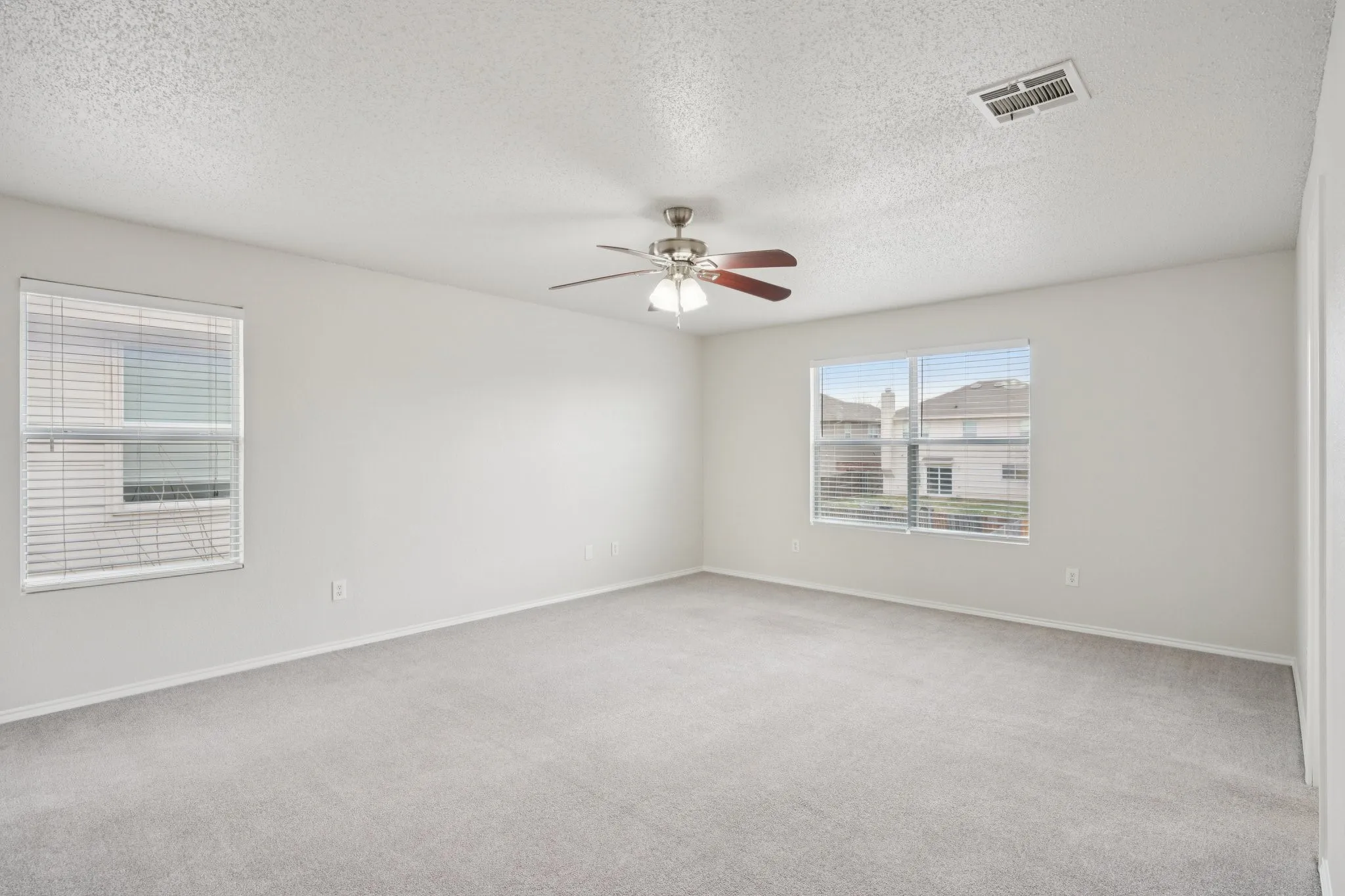Single Family Residence For Sale in Tarrant County , 2121 Franks Street, Fort Worth, Texas 76177, 5 Bedroom, 3 Bathroom, 2 Garage spaces, 2,214 Sqft, built in 2006, mls#21175021, Real Estate Agent in Fort Worth, Homes For Sale in Tarrant county, Homes For Sale in Fort Worth, Realtor in Fort Worth Texas, Real Estate Brokerage Independent Realty Texas, Luminita Cordes Realtor