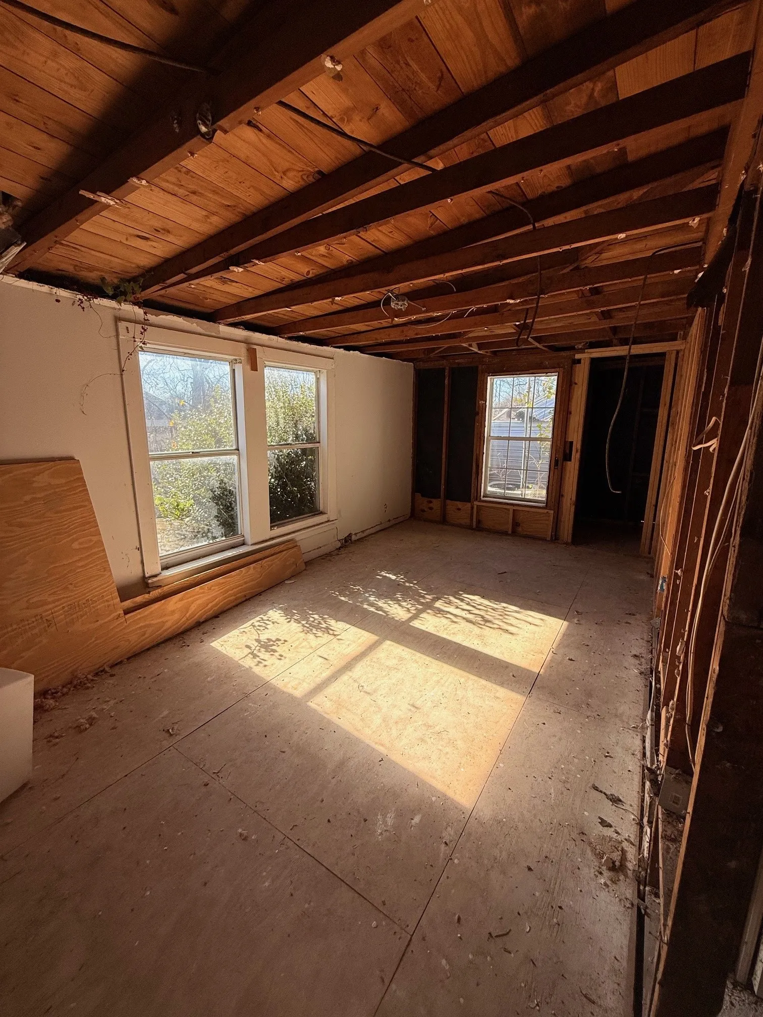 Single Family Residence For Sale in Kaufman County , 714 S Medora Street, Terrell, Texas 75160, 3 Bedroom, 1 Bathroom, 1 Garage spaces, 1,492 Sqft, built in 1950, mls#21191209, Real Estate Agent in Terrell, Homes For Sale in Kaufman county, Homes For Sale in Terrell, Realtor in Terrell Texas, Real Estate Brokerage Independent Realty Texas, Luminita Cordes Realtor
