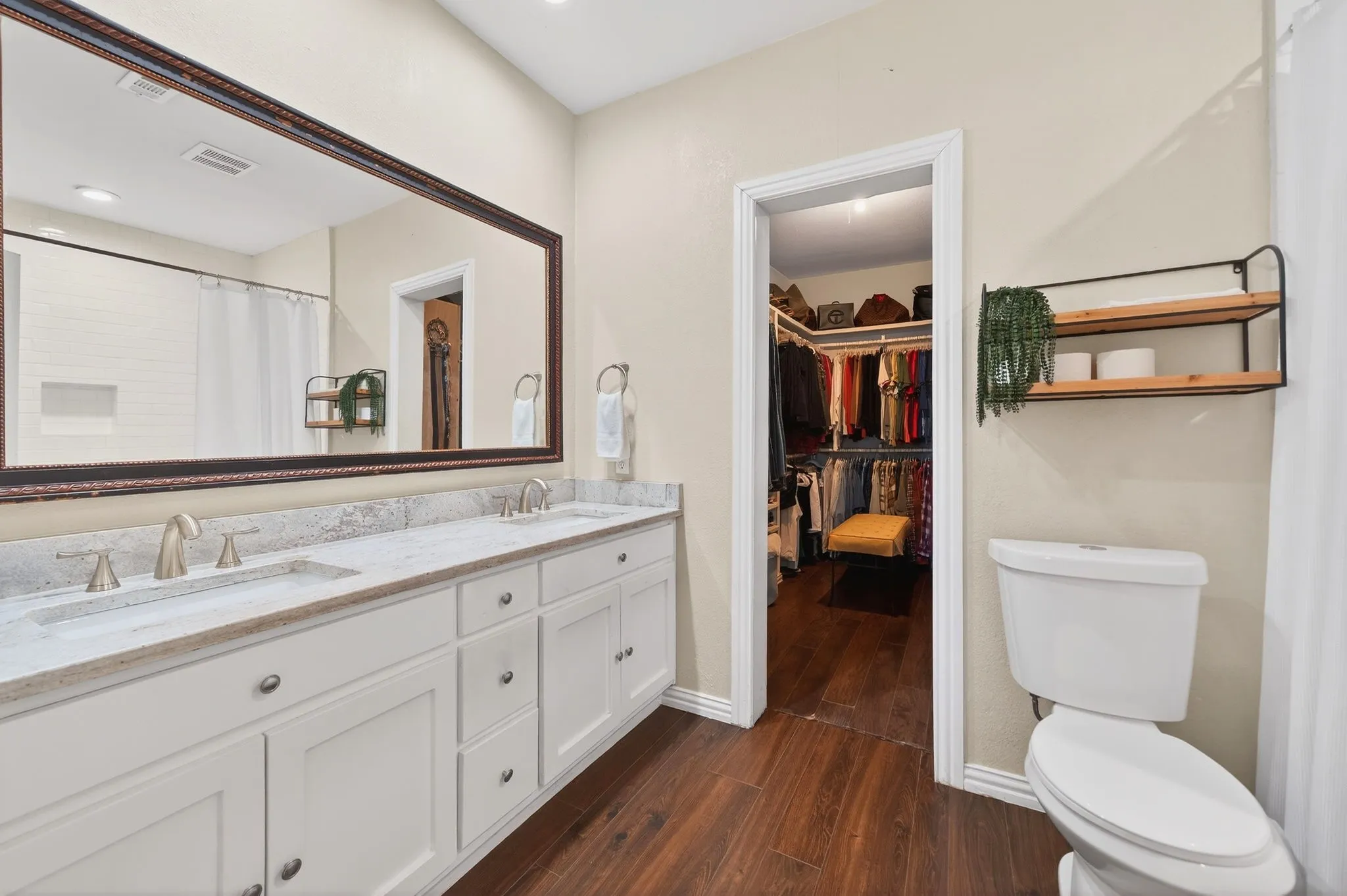 Single Family Residence For Sale in Dallas County , 607 Bethpage Avenue, Dallas, Texas 75217, 4 Bedroom, 4 Bathroom, Garage spaces, 2,256 Sqft, built in 1923, Preowned, mls#21190911, Real Estate Agent in Dallas, Homes For Sale in Dallas county, Homes For Sale in Dallas, Realtor in Dallas Texas, Real Estate Brokerage Independent Realty Texas, Luminita Cordes Realtor