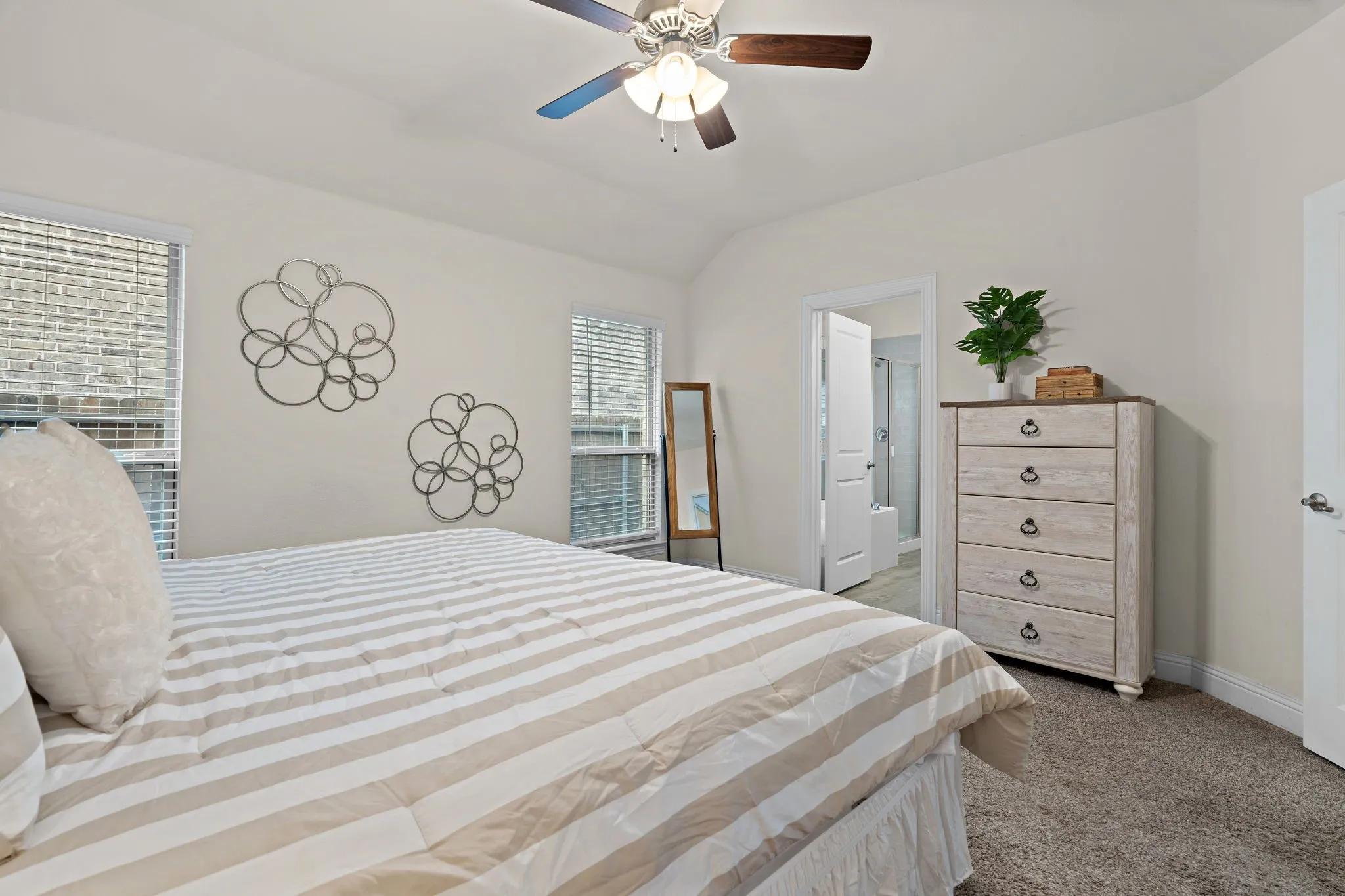 Single Family Residence For Sale in Collin County , 2908 Log Cabin Drive, Celina, Texas 75009, 3 Bedroom, 2 Bathroom, 2 Garage spaces, 1,694 Sqft, built in 2021, Preowned, mls#21190785, Real Estate Agent in Celina, Homes For Sale in Collin county, Homes For Sale in Celina, Realtor in Celina Texas, Real Estate Brokerage Independent Realty Texas, Luminita Cordes Realtor