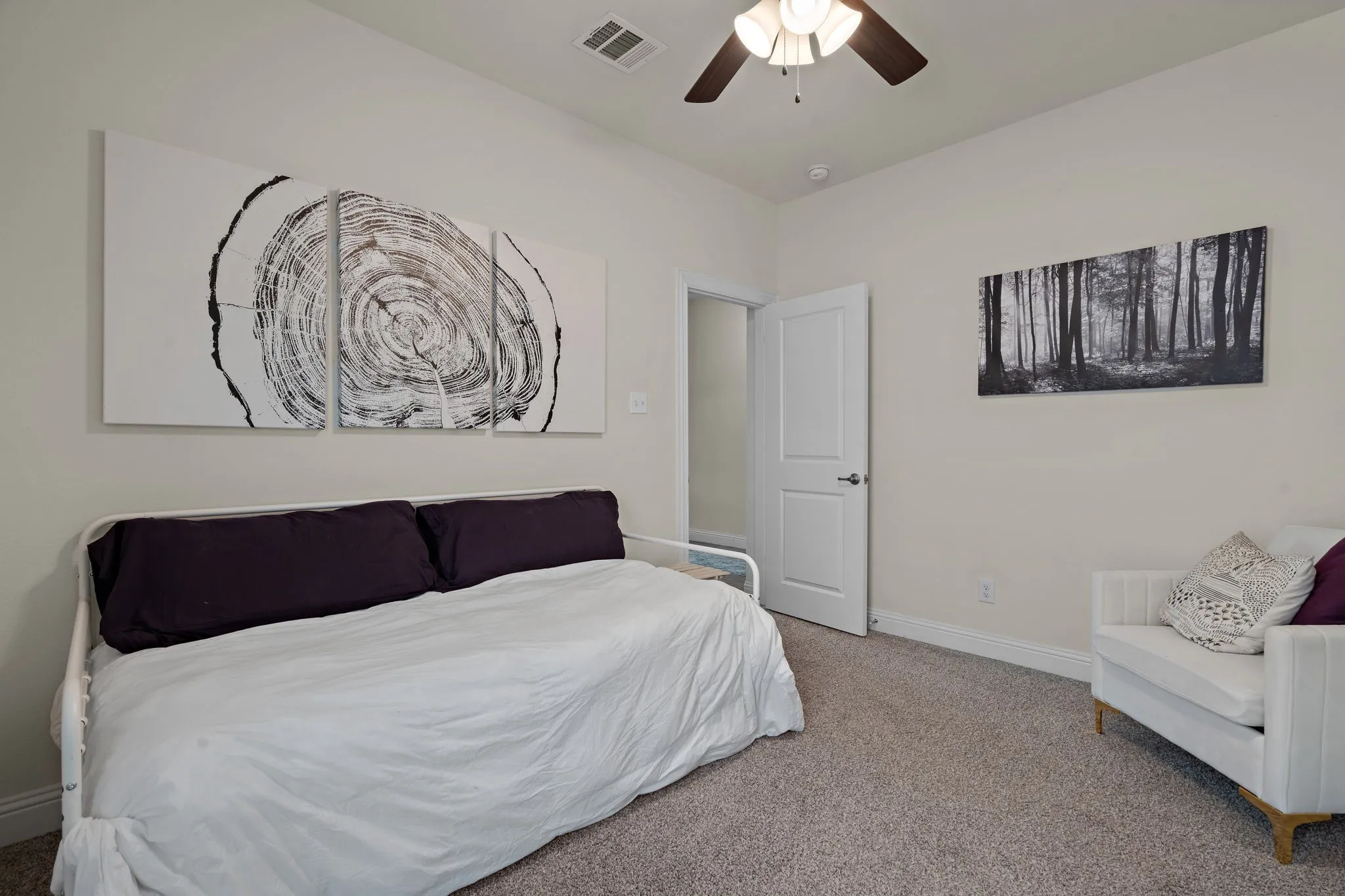 Single Family Residence For Sale in Collin County , 2908 Log Cabin Drive, Celina, Texas 75009, 3 Bedroom, 2 Bathroom, 2 Garage spaces, 1,694 Sqft, built in 2021, Preowned, mls#21190785, Real Estate Agent in Celina, Homes For Sale in Collin county, Homes For Sale in Celina, Realtor in Celina Texas, Real Estate Brokerage Independent Realty Texas, Luminita Cordes Realtor