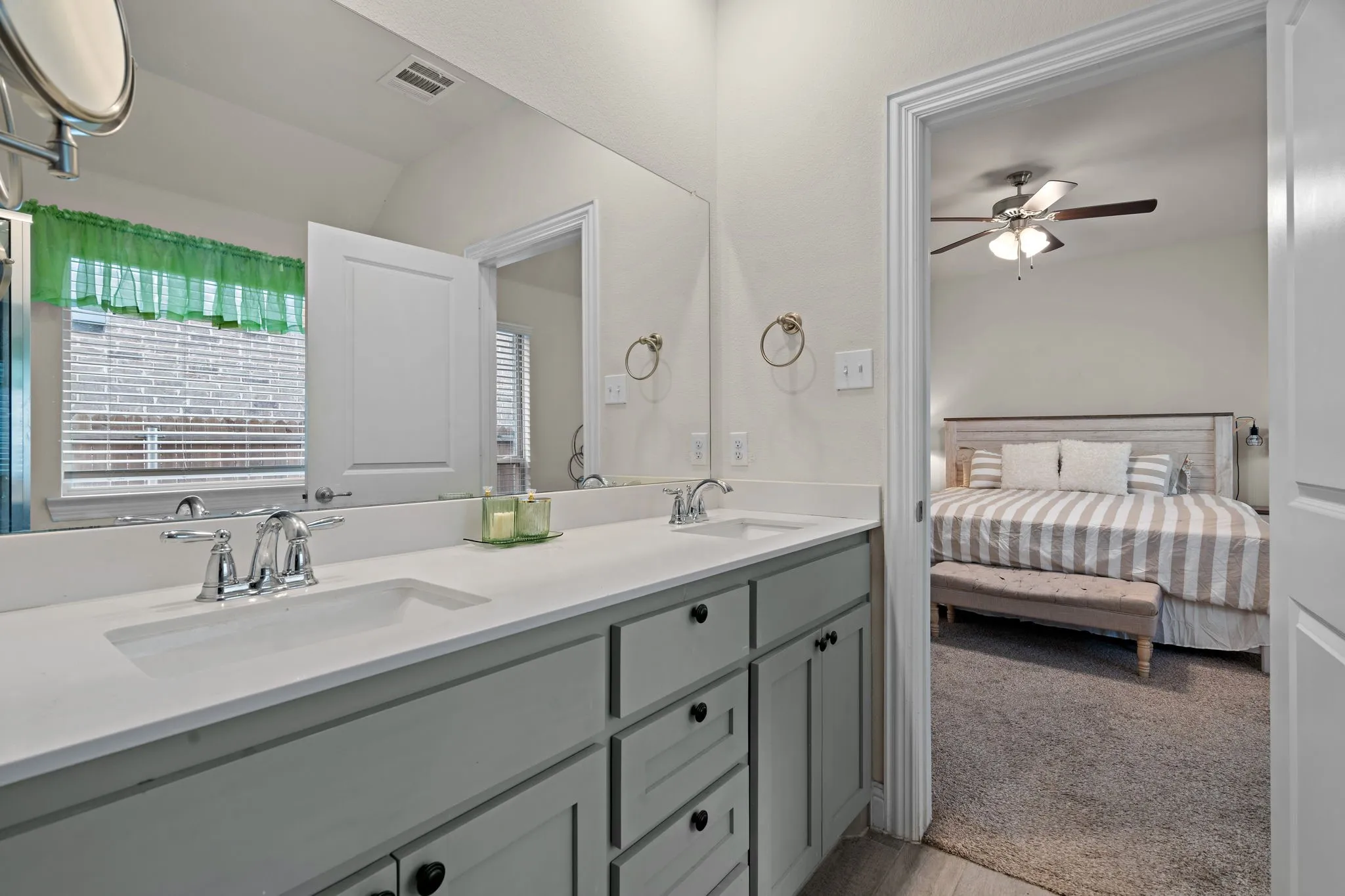 Single Family Residence For Sale in Collin County , 2908 Log Cabin Drive, Celina, Texas 75009, 3 Bedroom, 2 Bathroom, 2 Garage spaces, 1,694 Sqft, built in 2021, Preowned, mls#21190785, Real Estate Agent in Celina, Homes For Sale in Collin county, Homes For Sale in Celina, Realtor in Celina Texas, Real Estate Brokerage Independent Realty Texas, Luminita Cordes Realtor