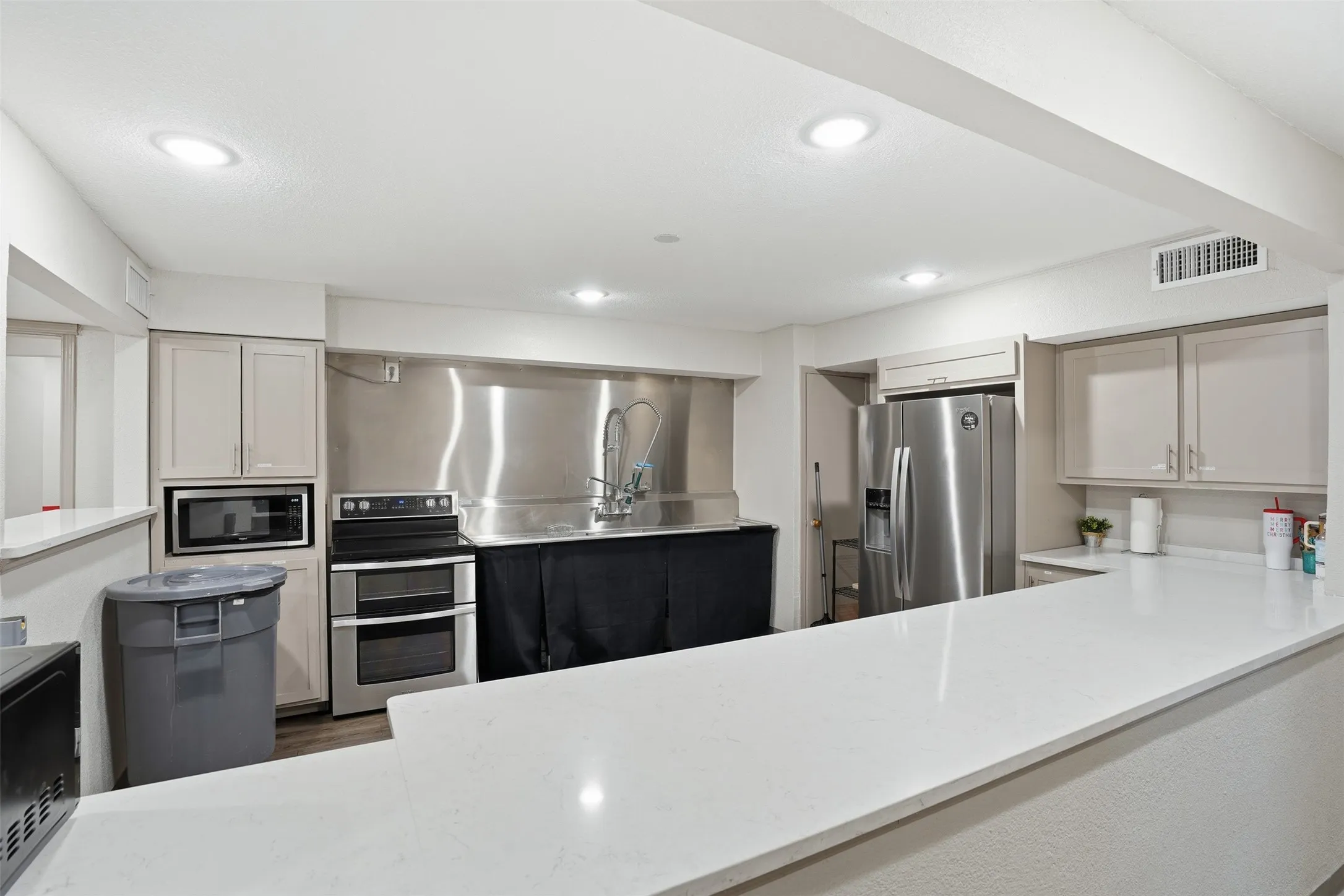 Business For Sale in Johnson County , 342 Alsbury Boulevard, Burleson, Texas 76028, 0, 0, Garage spaces, 0 Sqft, built in 1980, Preowned, mls#21185903, Real Estate Agent in Burleson, Homes For Sale in Johnson county, Homes For Sale in Burleson, Realtor in Burleson Texas, Real Estate Brokerage Independent Realty Texas, Luminita Cordes Realtor