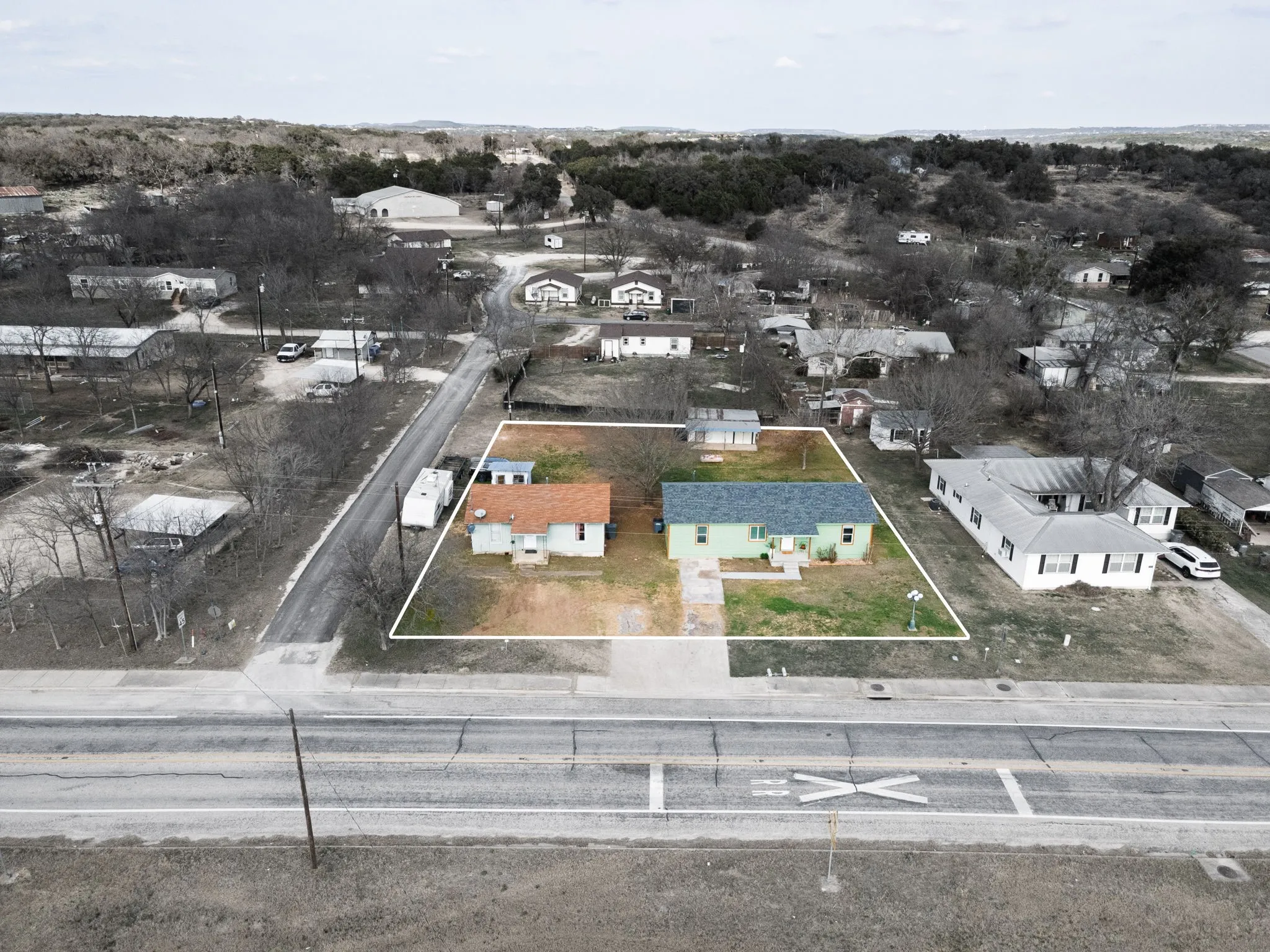 Single Family Residence For Sale in Lampasas County , 6129 & 6113 Fm 2313, Kempner, Texas 76539, 5 Bedrooms, 3 Bathrooms, Garage spaces, 2,122 Sqft, built in 1900, Price $279,000, mls#21191427, Real Estate Agent in Kempner, Homes For Sale in Lampasas county, Homes For Sale in Kempner, Realtor in Kempner Texas, Real Estate Brokerage Independent Realty Texas, Luminita Cordes Realtor