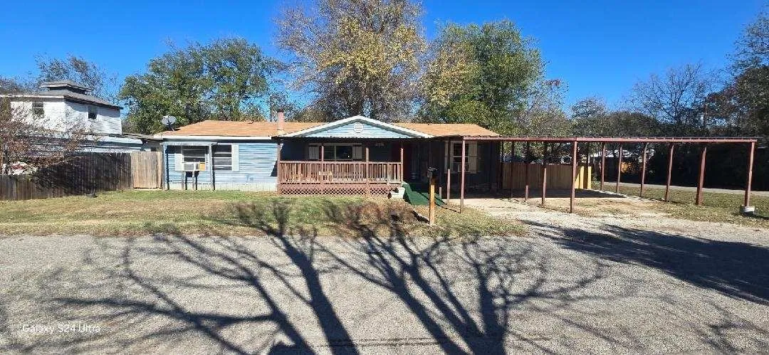 Mobile Home For Sale in Hood County , 3815 Oak Meadow Street, Granbury, Texas 76048, 3 Bedroom, 2 Bathroom, Garage spaces, 1,726 Sqft, built in 2000, mls#21191398, Real Estate Agent in Granbury, Homes For Sale in Hood county, Homes For Sale in Granbury, Realtor in Granbury Texas, Real Estate Brokerage Independent Realty Texas, Luminita Cordes Realtor