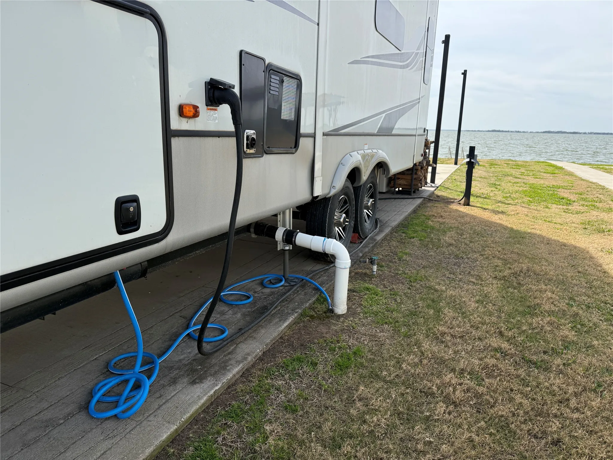 Installed utilities support easy setup on this Richland Chambers Lake lot.