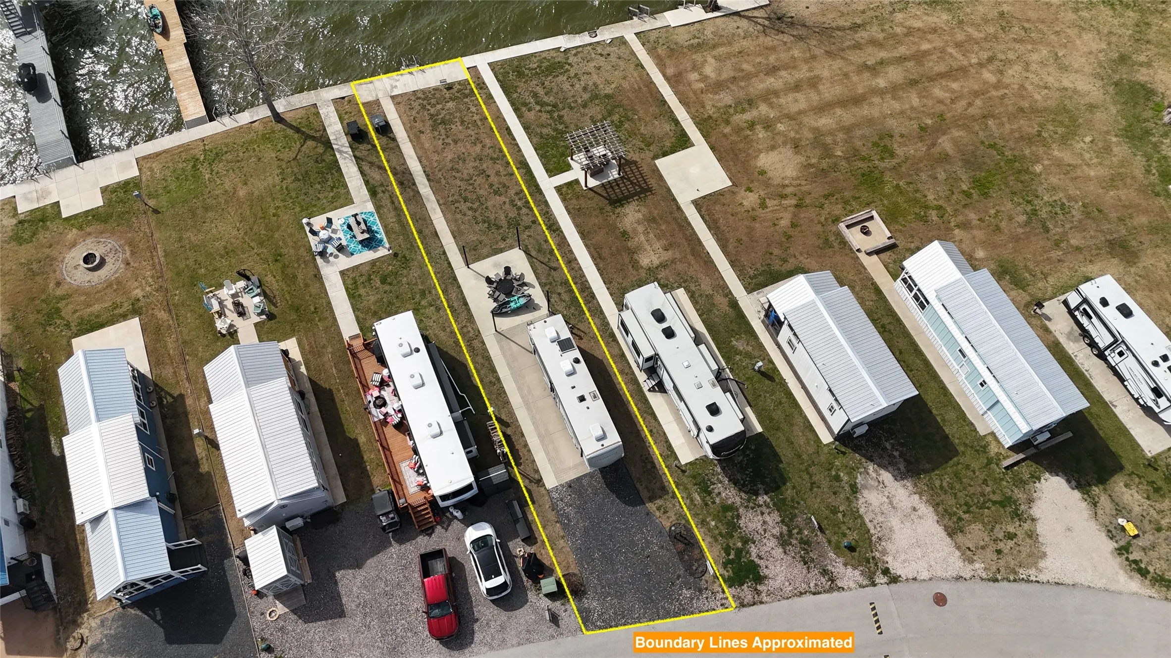 Aerial boundary view of this short-term-rental-friendly waterfront lot.