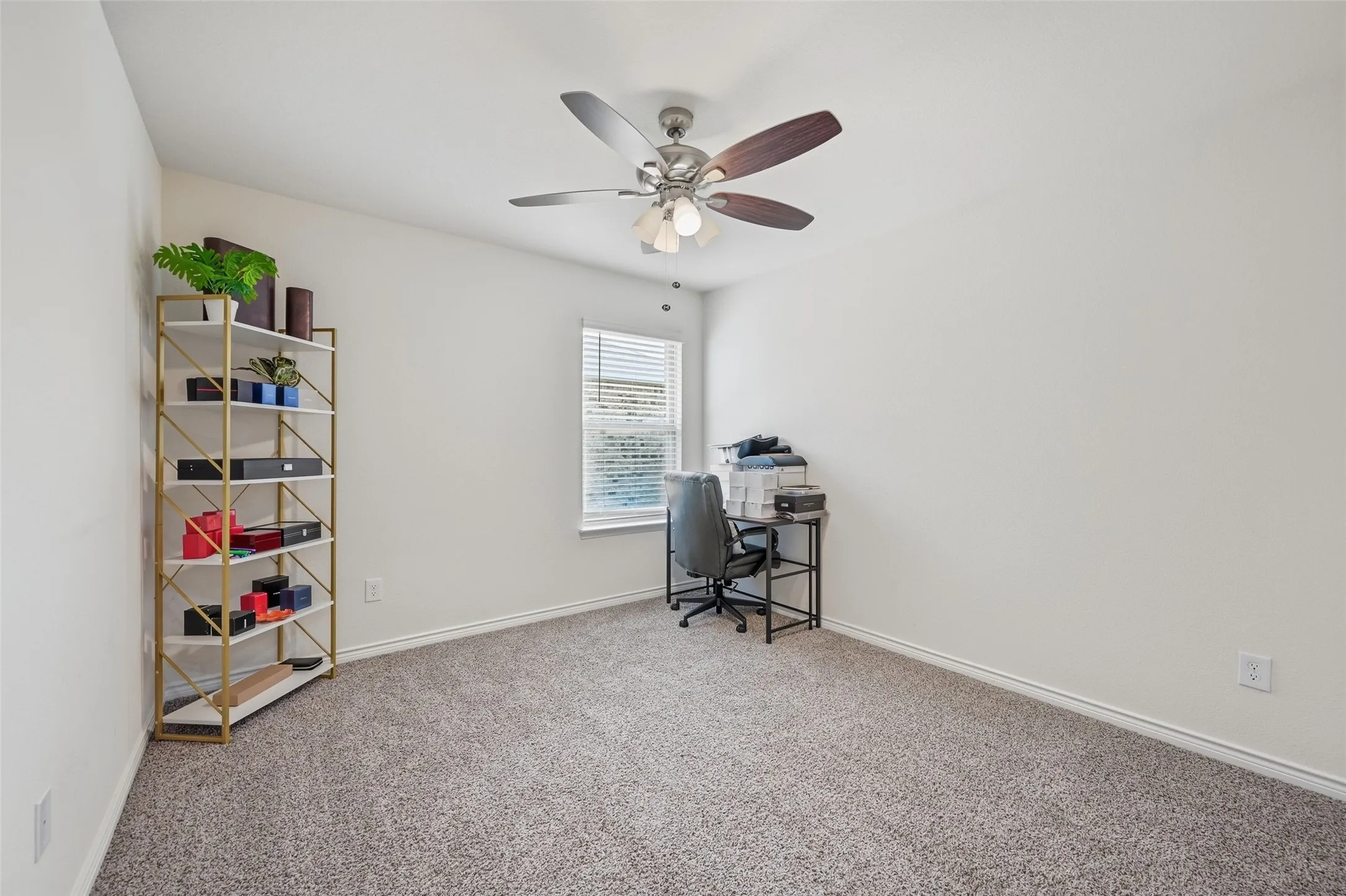 Single Family Residence For Sale in Collin County , 505 Auburn Forest Drive, Princeton, Texas 75407, 4 Bedroom, 2 Bathroom, 2 Garage spaces, 2,014 Sqft, built in 2022, Preowned, mls#21189808, Real Estate Agent in Princeton, Homes For Sale in Collin county, Homes For Sale in Princeton, Realtor in Princeton Texas, Real Estate Brokerage Independent Realty Texas, Luminita Cordes Realtor