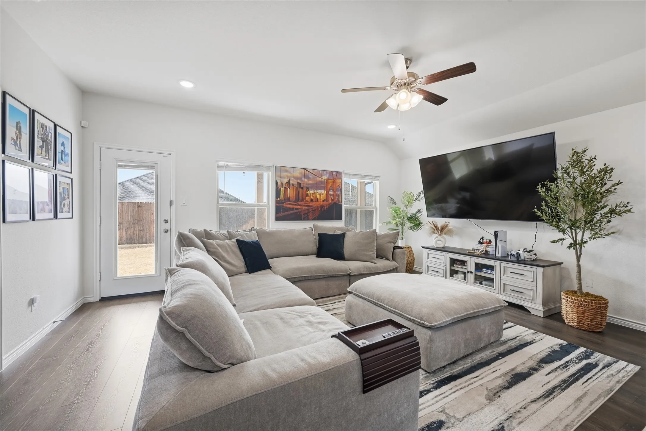 Single Family Residence For Sale in Collin County , 505 Auburn Forest Drive, Princeton, Texas 75407, 4 Bedroom, 2 Bathroom, 2 Garage spaces, 2,014 Sqft, built in 2022, Preowned, mls#21189808, Real Estate Agent in Princeton, Homes For Sale in Collin county, Homes For Sale in Princeton, Realtor in Princeton Texas, Real Estate Brokerage Independent Realty Texas, Luminita Cordes Realtor