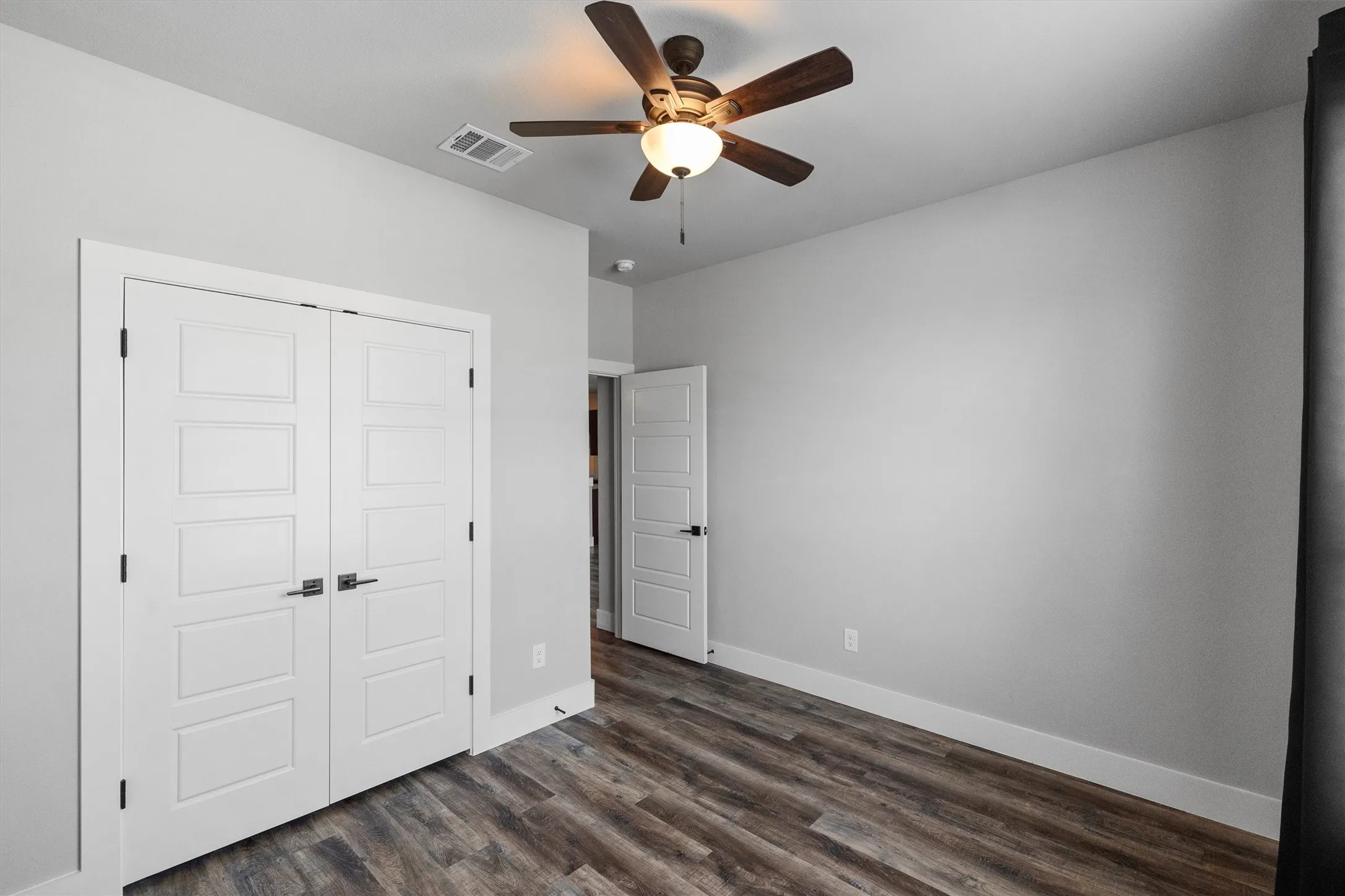 Single Family Residence For Sale in Johnson County , 641 The Cottages Drive, Godley, Texas 76044, 3 Bedroom, 2 Bathroom, 2 Garage spaces, 1,610 Sqft, built in 2022, mls#21190025, Real Estate Agent in Godley, Homes For Sale in Johnson county, Homes For Sale in Godley, Realtor in Godley Texas, Real Estate Brokerage Independent Realty Texas, Luminita Cordes Realtor