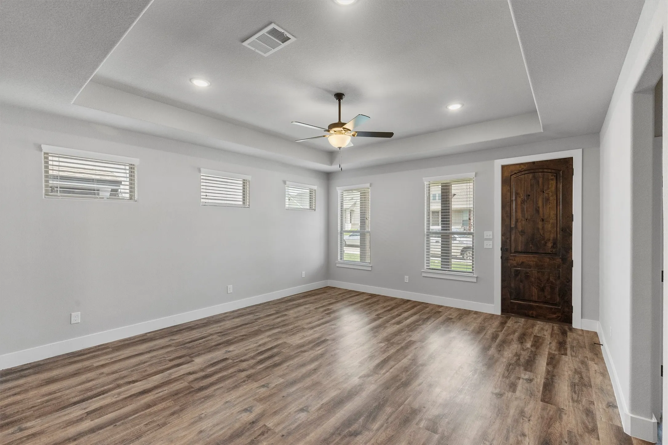 Single Family Residence For Sale in Johnson County , 641 The Cottages Drive, Godley, Texas 76044, 3 Bedroom, 2 Bathroom, 2 Garage spaces, 1,610 Sqft, built in 2022, mls#21190025, Real Estate Agent in Godley, Homes For Sale in Johnson county, Homes For Sale in Godley, Realtor in Godley Texas, Real Estate Brokerage Independent Realty Texas, Luminita Cordes Realtor