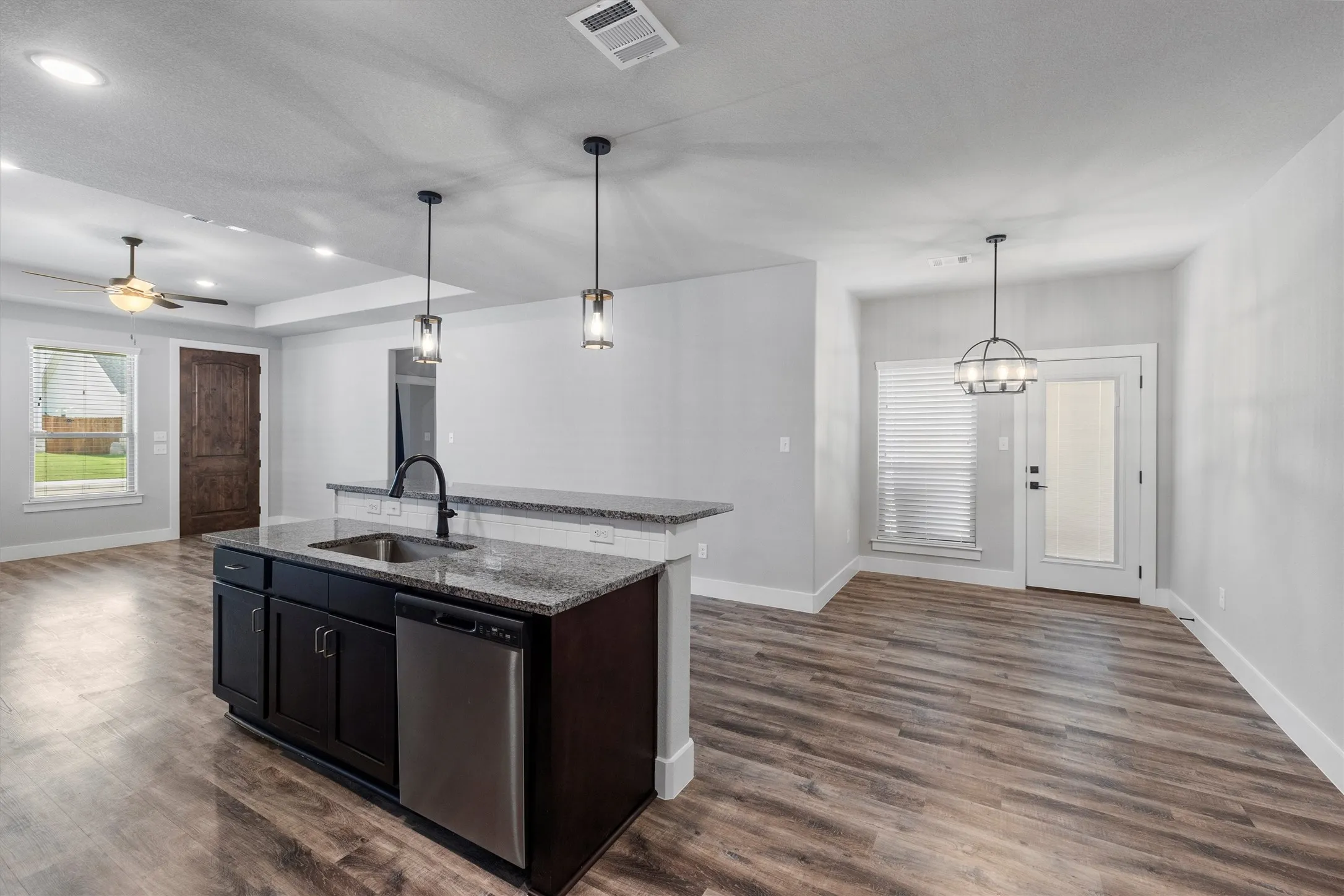Single Family Residence For Sale in Johnson County , 641 The Cottages Drive, Godley, Texas 76044, 3 Bedroom, 2 Bathroom, 2 Garage spaces, 1,610 Sqft, built in 2022, mls#21190025, Real Estate Agent in Godley, Homes For Sale in Johnson county, Homes For Sale in Godley, Realtor in Godley Texas, Real Estate Brokerage Independent Realty Texas, Luminita Cordes Realtor