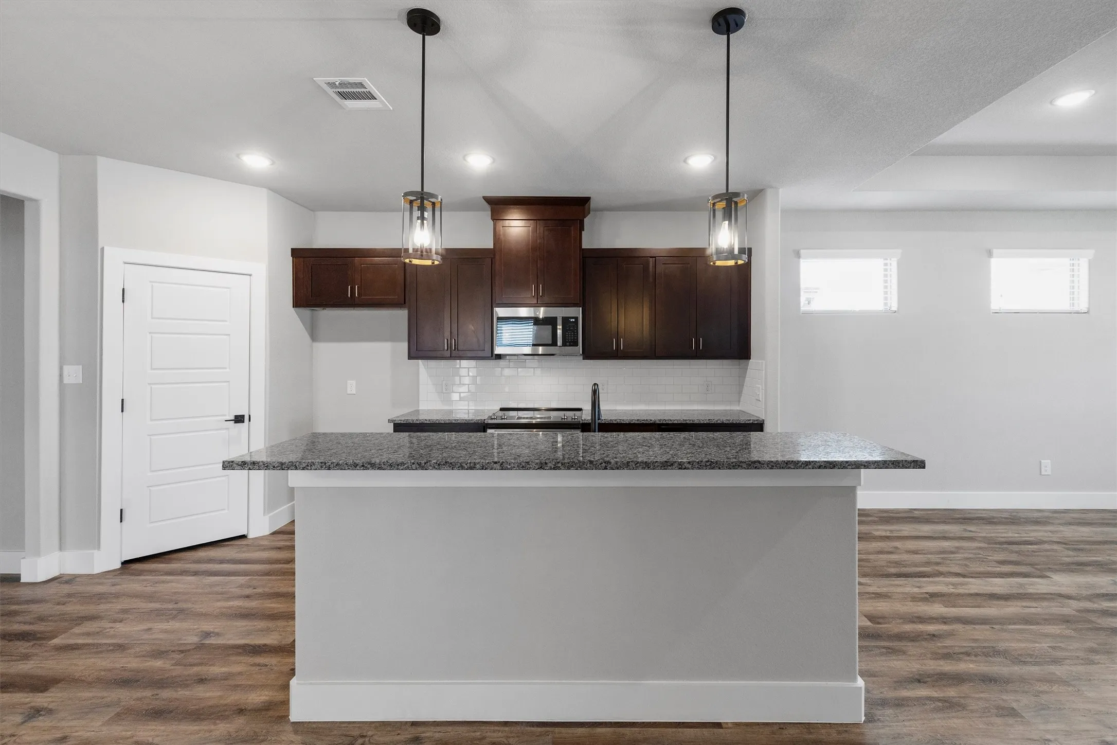 Single Family Residence For Sale in Johnson County , 641 The Cottages Drive, Godley, Texas 76044, 3 Bedroom, 2 Bathroom, 2 Garage spaces, 1,610 Sqft, built in 2022, mls#21190025, Real Estate Agent in Godley, Homes For Sale in Johnson county, Homes For Sale in Godley, Realtor in Godley Texas, Real Estate Brokerage Independent Realty Texas, Luminita Cordes Realtor