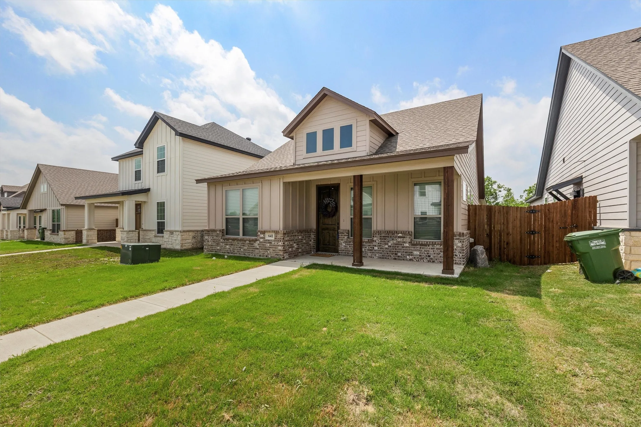Single Family Residence For Sale in Johnson County , 641 The Cottages Drive, Godley, Texas 76044, 3 Bedroom, 2 Bathroom, 2 Garage spaces, 1,610 Sqft, built in 2022, mls#21190025, Real Estate Agent in Godley, Homes For Sale in Johnson county, Homes For Sale in Godley, Realtor in Godley Texas, Real Estate Brokerage Independent Realty Texas, Luminita Cordes Realtor