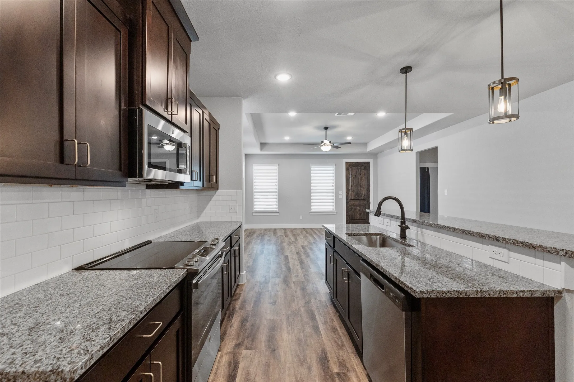 Single Family Residence For Sale in Johnson County , 641 The Cottages Drive, Godley, Texas 76044, 3 Bedroom, 2 Bathroom, 2 Garage spaces, 1,610 Sqft, built in 2022, mls#21190025, Real Estate Agent in Godley, Homes For Sale in Johnson county, Homes For Sale in Godley, Realtor in Godley Texas, Real Estate Brokerage Independent Realty Texas, Luminita Cordes Realtor