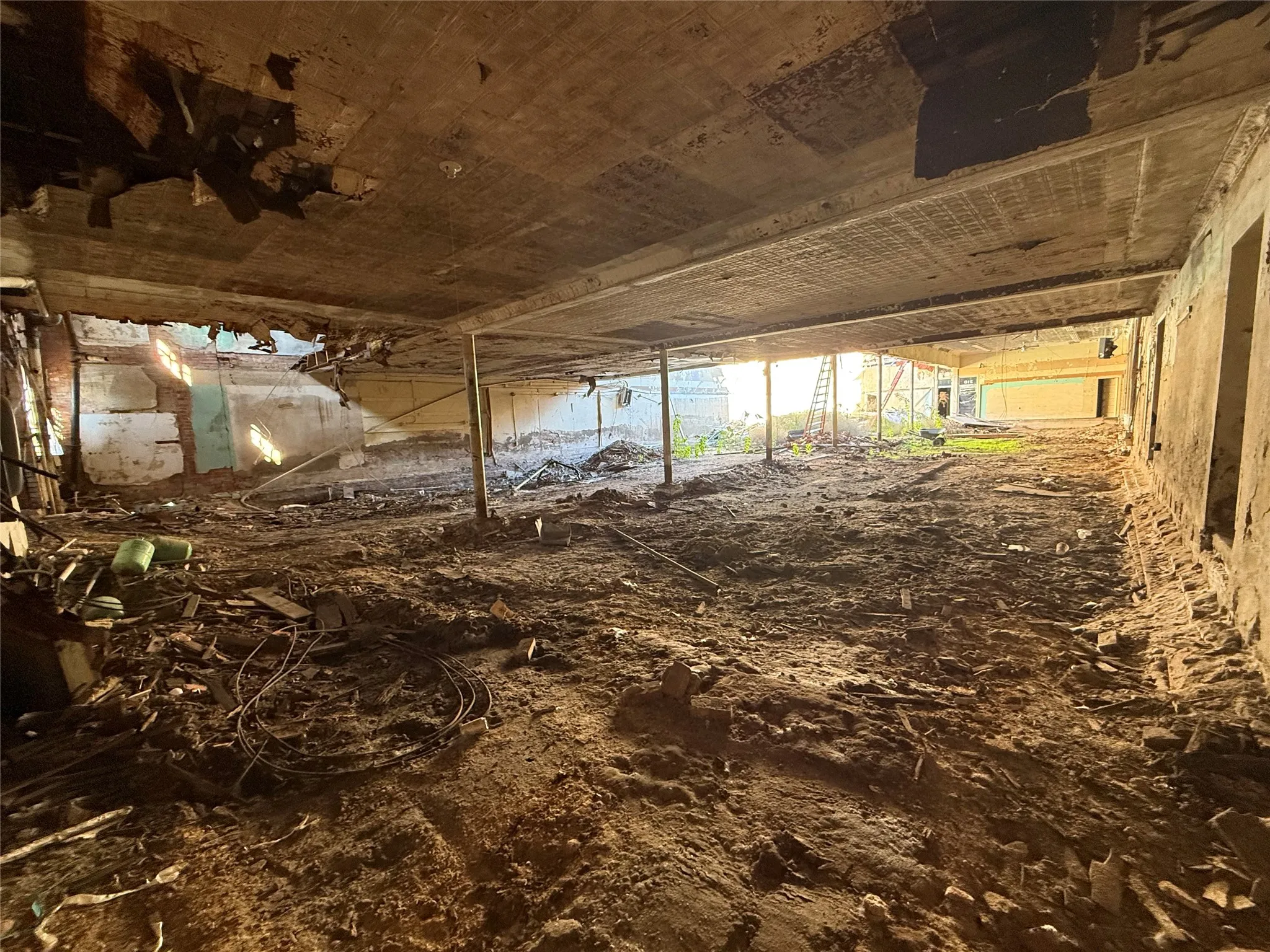 Retail For Sale in Navarro County , 208 N Beaton Street, Corsicana, Texas 75110, 0, 0, Garage spaces, 0 Sqft, built in 1900, Unknown, mls#21190902, Real Estate Agent in Corsicana, Homes For Sale in Navarro county, Homes For Sale in Corsicana, Realtor in Corsicana Texas, Real Estate Brokerage Independent Realty Texas, Luminita Cordes Realtor