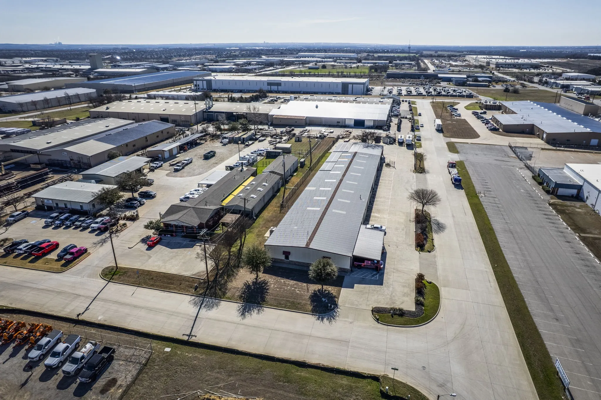 Industrial For Rent in Tarrant County , 801 S 4th Avenue, Mansfield, Texas 76063, 0, 0, Garage spaces, 0 Sqft, built in 1972, Preowned, Price $13,000, mls#21191628, Real Estate Agent in Mansfield, Homes For Rent in Tarrant county, Homes For Rent in Mansfield, Realtor in Mansfield Texas, Real Estate Brokerage Independent Realty Texas, Luminita Cordes Realtor