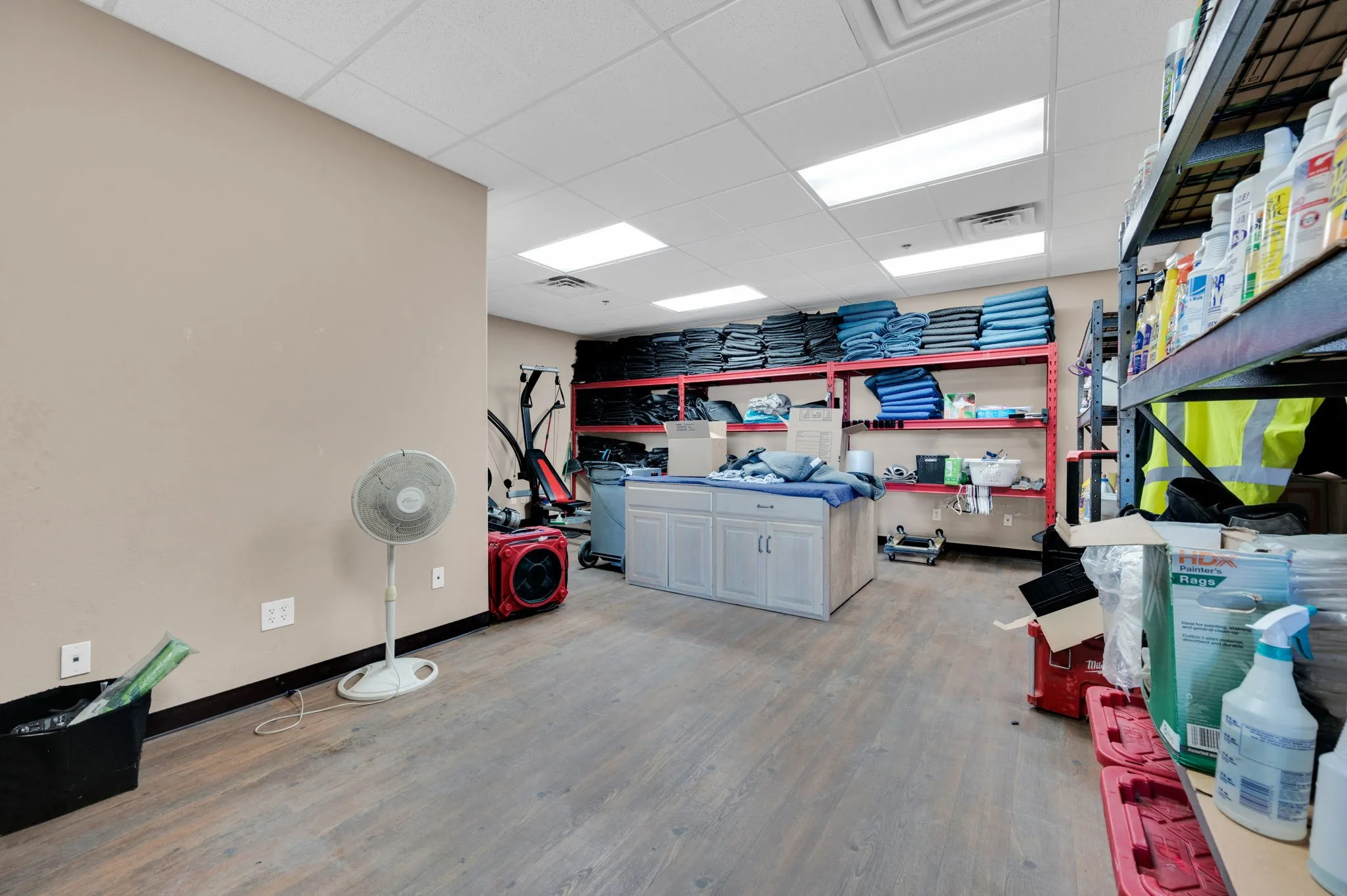 Industrial For Rent in Tarrant County , 801 S 4th Avenue, Mansfield, Texas 76063, 0, 0, Garage spaces, 0 Sqft, built in 1972, Preowned, Price $13,000, mls#21191628, Real Estate Agent in Mansfield, Homes For Rent in Tarrant county, Homes For Rent in Mansfield, Realtor in Mansfield Texas, Real Estate Brokerage Independent Realty Texas, Luminita Cordes Realtor