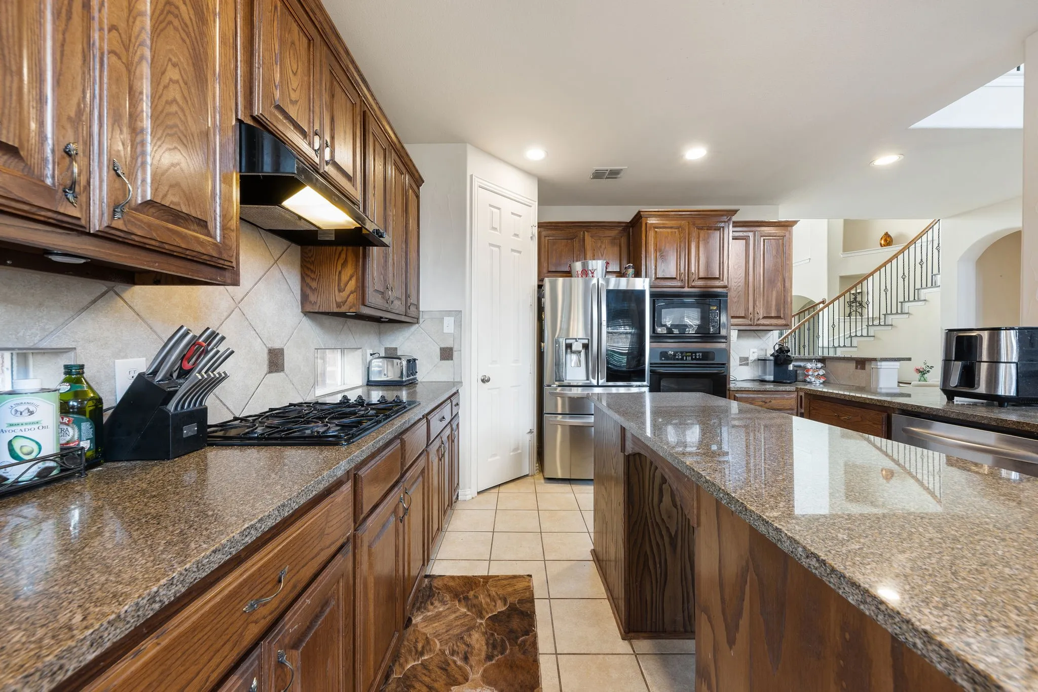 Single Family Residence For Sale in Denton County , 721 Peco Street, Lantana, Texas 76226, 5 Bedroom, 4 Bathroom, 2 Garage spaces, 4,164 Sqft, built in 2004, mls#21191580, Real Estate Agent in Lantana, Homes For Sale in Denton county, Homes For Sale in Lantana, Realtor in Lantana Texas, Real Estate Brokerage Independent Realty Texas, Luminita Cordes Realtor