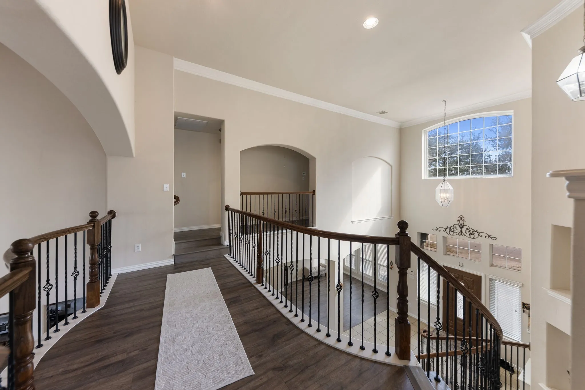 Single Family Residence For Sale in Denton County , 721 Peco Street, Lantana, Texas 76226, 5 Bedroom, 4 Bathroom, 2 Garage spaces, 4,164 Sqft, built in 2004, mls#21191580, Real Estate Agent in Lantana, Homes For Sale in Denton county, Homes For Sale in Lantana, Realtor in Lantana Texas, Real Estate Brokerage Independent Realty Texas, Luminita Cordes Realtor