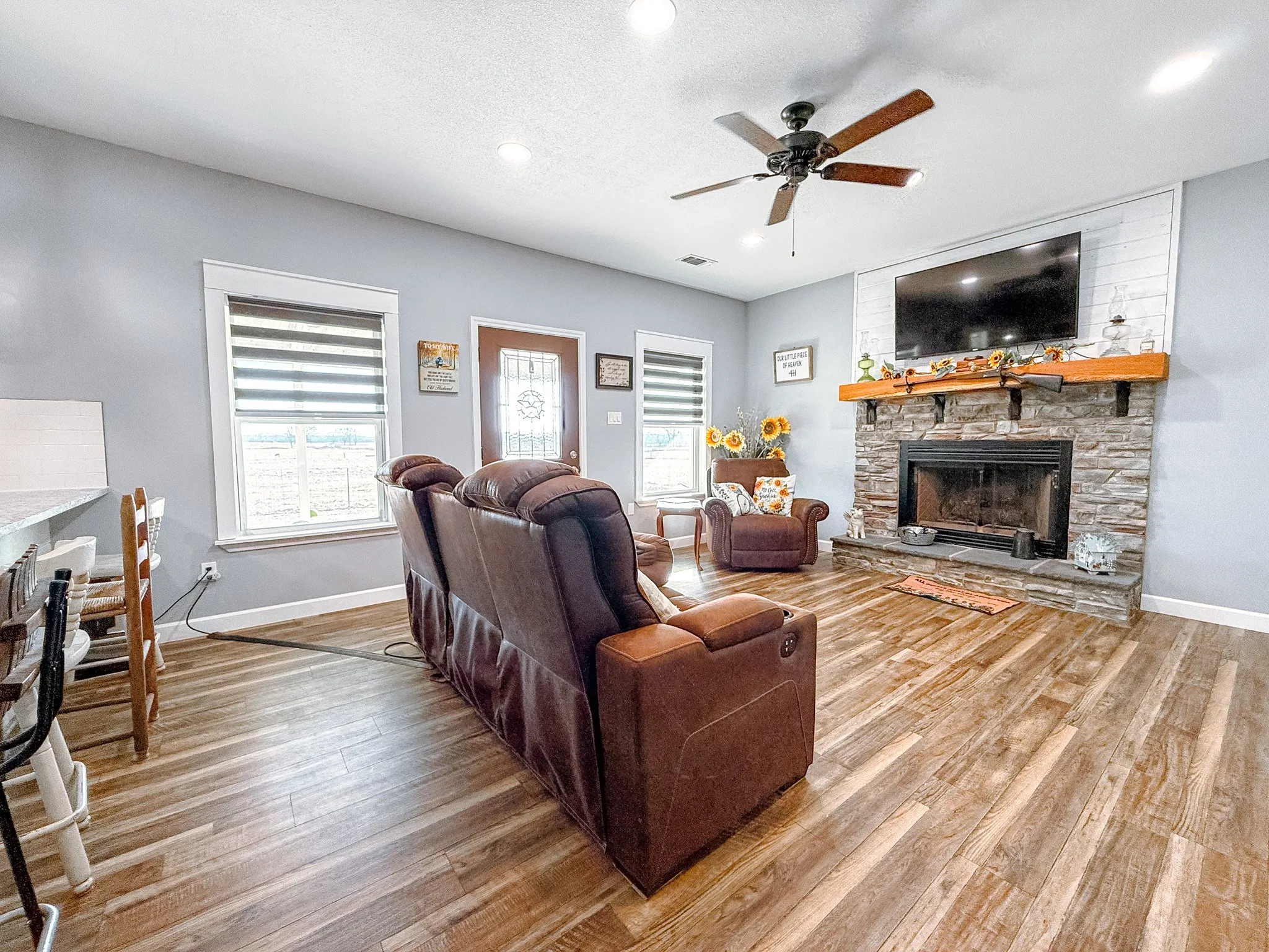 Single Family Residence For Sale in Van Zandt County , 459 Vz County Road 2141, Canton, Texas 75103, 2 Bedroom, 2 Bathroom, 3 Garage spaces, 1,645 Sqft, built in 2021, mls#21187038, Real Estate Agent in Canton, Homes For Sale in Van Zandt county, Homes For Sale in Canton, Realtor in Canton Texas, Real Estate Brokerage Independent Realty Texas, Luminita Cordes Realtor