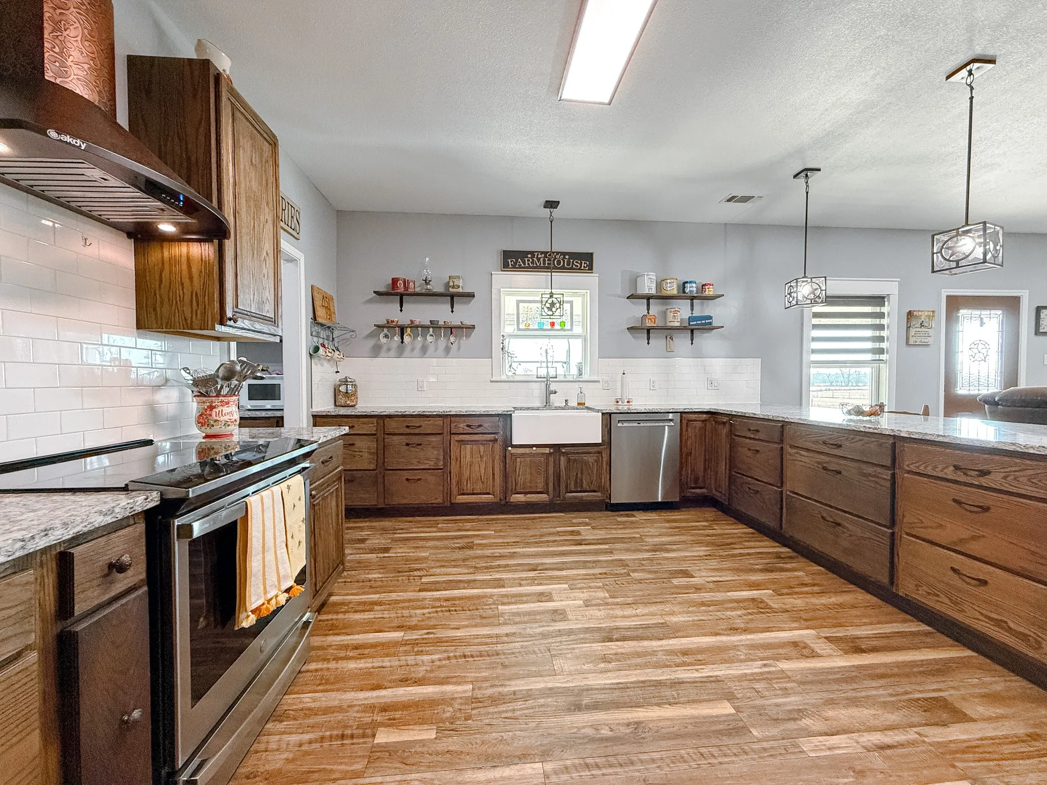 Single Family Residence For Sale in Van Zandt County , 459 Vz County Road 2141, Canton, Texas 75103, 2 Bedroom, 2 Bathroom, 3 Garage spaces, 1,645 Sqft, built in 2021, mls#21187038, Real Estate Agent in Canton, Homes For Sale in Van Zandt county, Homes For Sale in Canton, Realtor in Canton Texas, Real Estate Brokerage Independent Realty Texas, Luminita Cordes Realtor