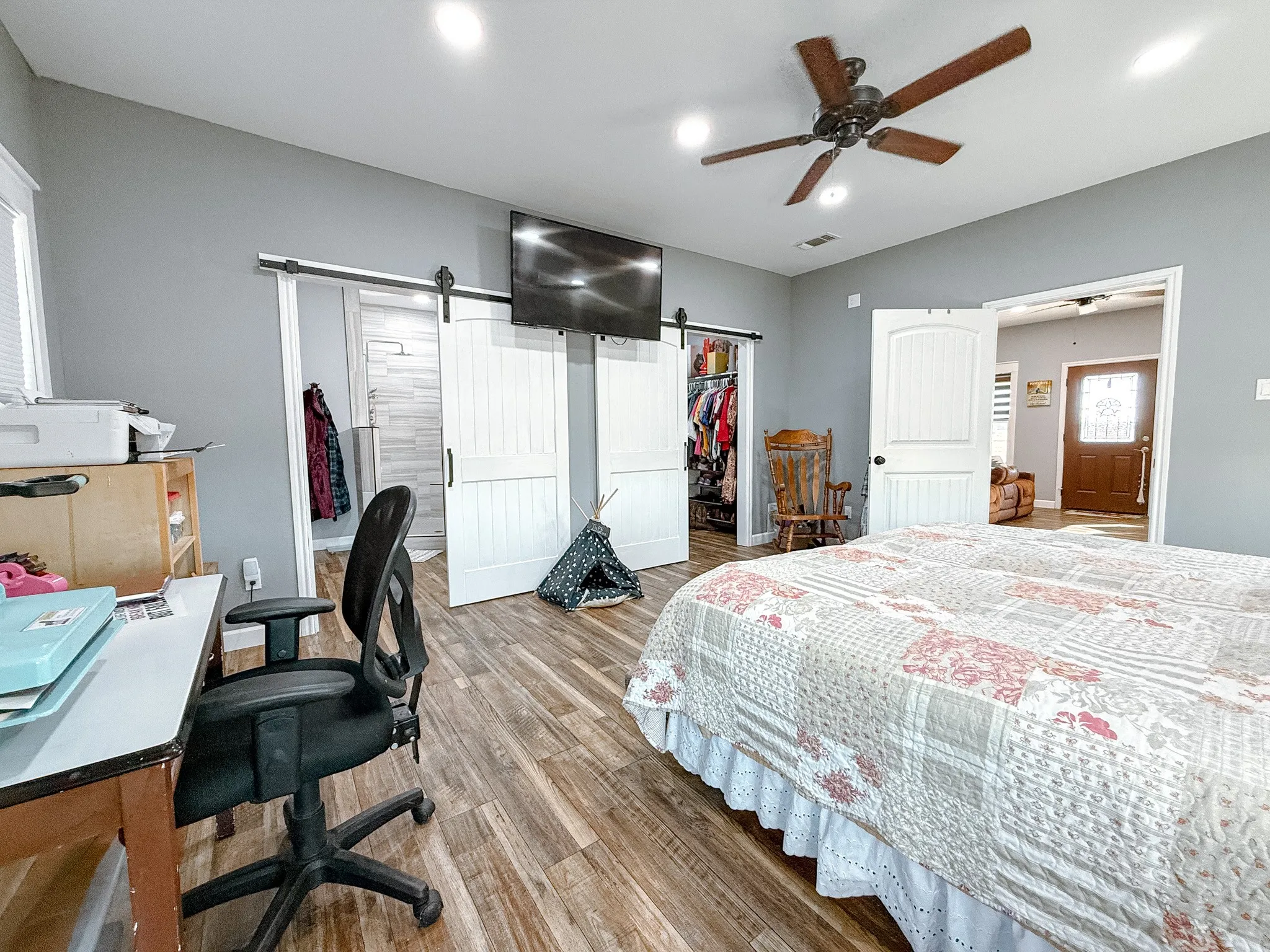 Single Family Residence For Sale in Van Zandt County , 459 Vz County Road 2141, Canton, Texas 75103, 2 Bedroom, 2 Bathroom, 3 Garage spaces, 1,645 Sqft, built in 2021, mls#21187038, Real Estate Agent in Canton, Homes For Sale in Van Zandt county, Homes For Sale in Canton, Realtor in Canton Texas, Real Estate Brokerage Independent Realty Texas, Luminita Cordes Realtor