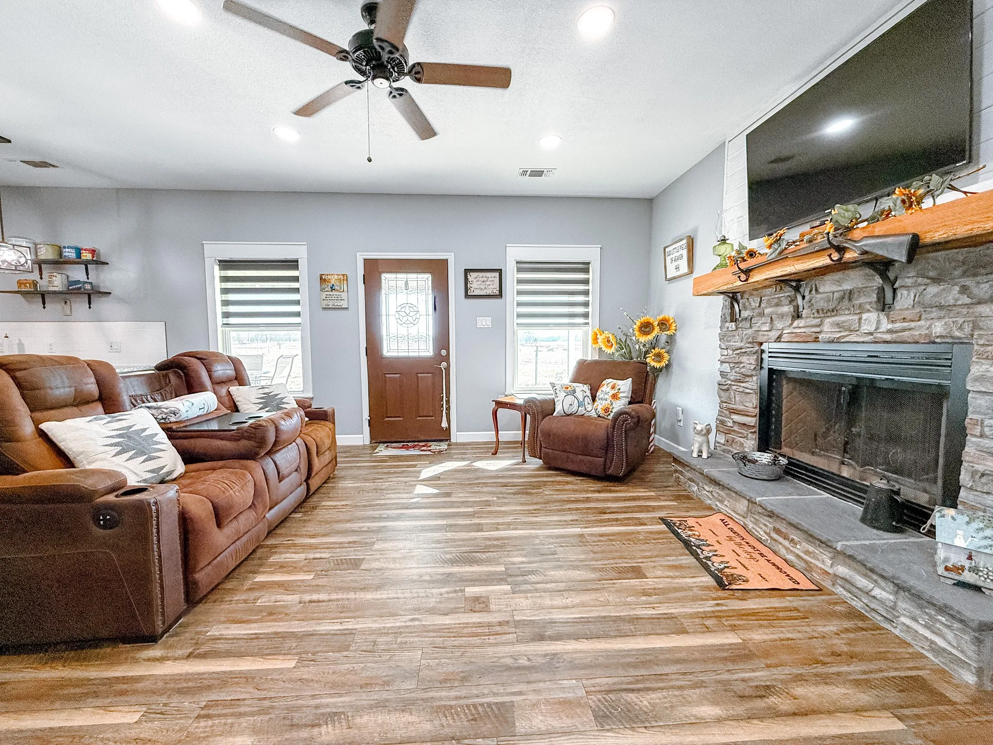 Single Family Residence For Sale in Van Zandt County , 459 Vz County Road 2141, Canton, Texas 75103, 2 Bedroom, 2 Bathroom, 3 Garage spaces, 1,645 Sqft, built in 2021, mls#21187038, Real Estate Agent in Canton, Homes For Sale in Van Zandt county, Homes For Sale in Canton, Realtor in Canton Texas, Real Estate Brokerage Independent Realty Texas, Luminita Cordes Realtor
