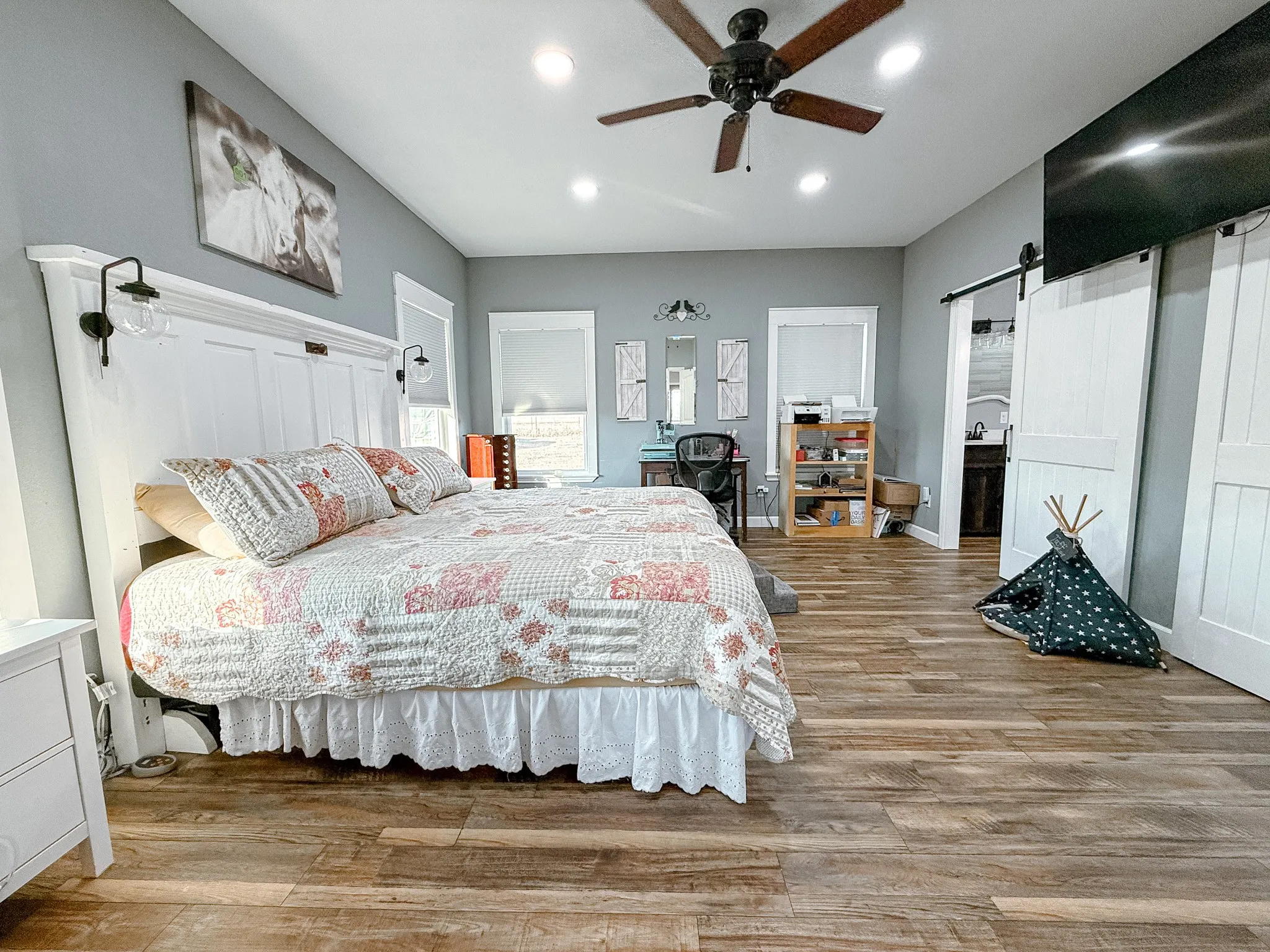 Single Family Residence For Sale in Van Zandt County , 459 Vz County Road 2141, Canton, Texas 75103, 2 Bedroom, 2 Bathroom, 3 Garage spaces, 1,645 Sqft, built in 2021, mls#21187038, Real Estate Agent in Canton, Homes For Sale in Van Zandt county, Homes For Sale in Canton, Realtor in Canton Texas, Real Estate Brokerage Independent Realty Texas, Luminita Cordes Realtor