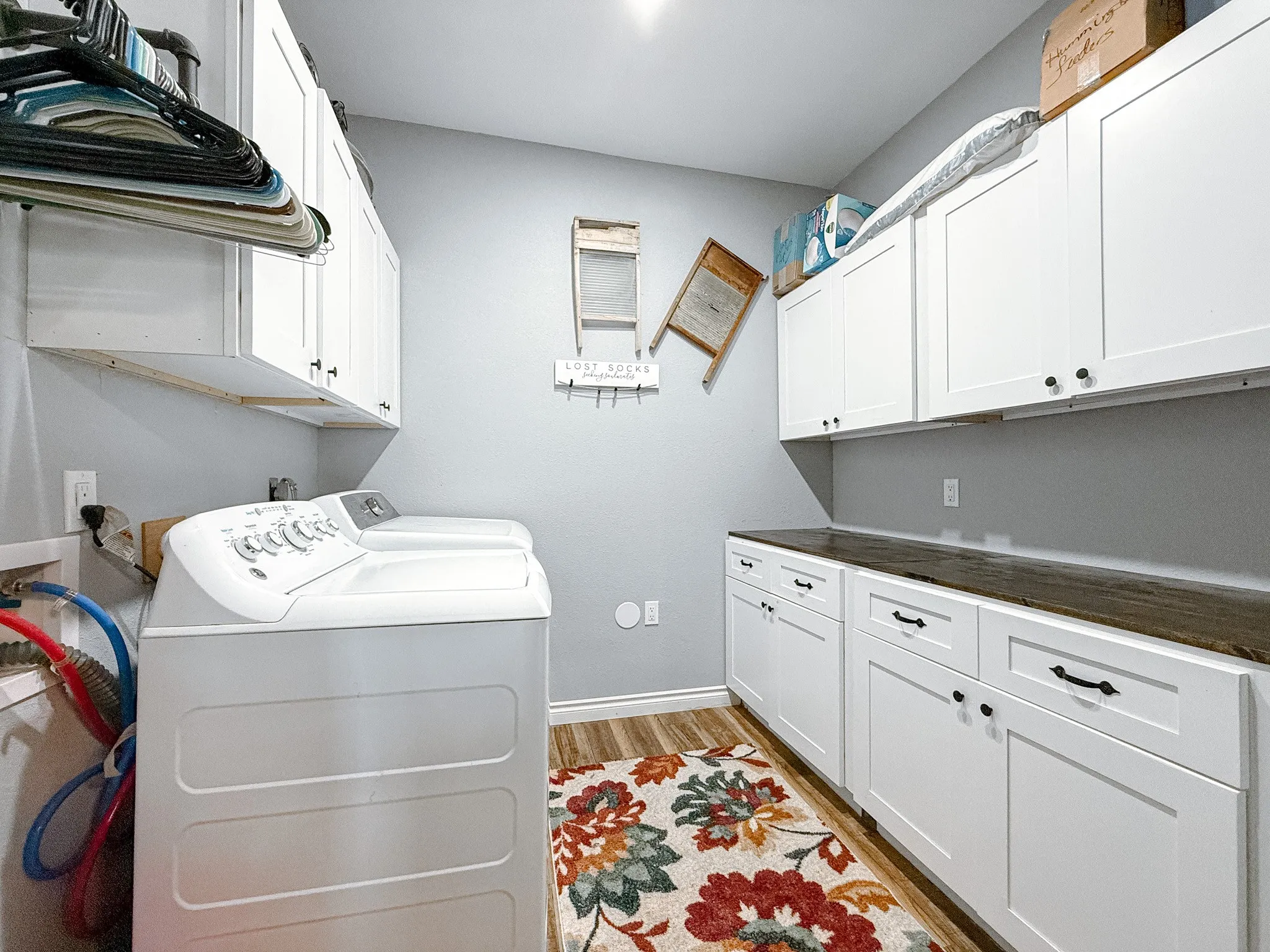 Single Family Residence For Sale in Van Zandt County , 459 Vz County Road 2141, Canton, Texas 75103, 2 Bedroom, 2 Bathroom, 3 Garage spaces, 1,645 Sqft, built in 2021, mls#21187038, Real Estate Agent in Canton, Homes For Sale in Van Zandt county, Homes For Sale in Canton, Realtor in Canton Texas, Real Estate Brokerage Independent Realty Texas, Luminita Cordes Realtor