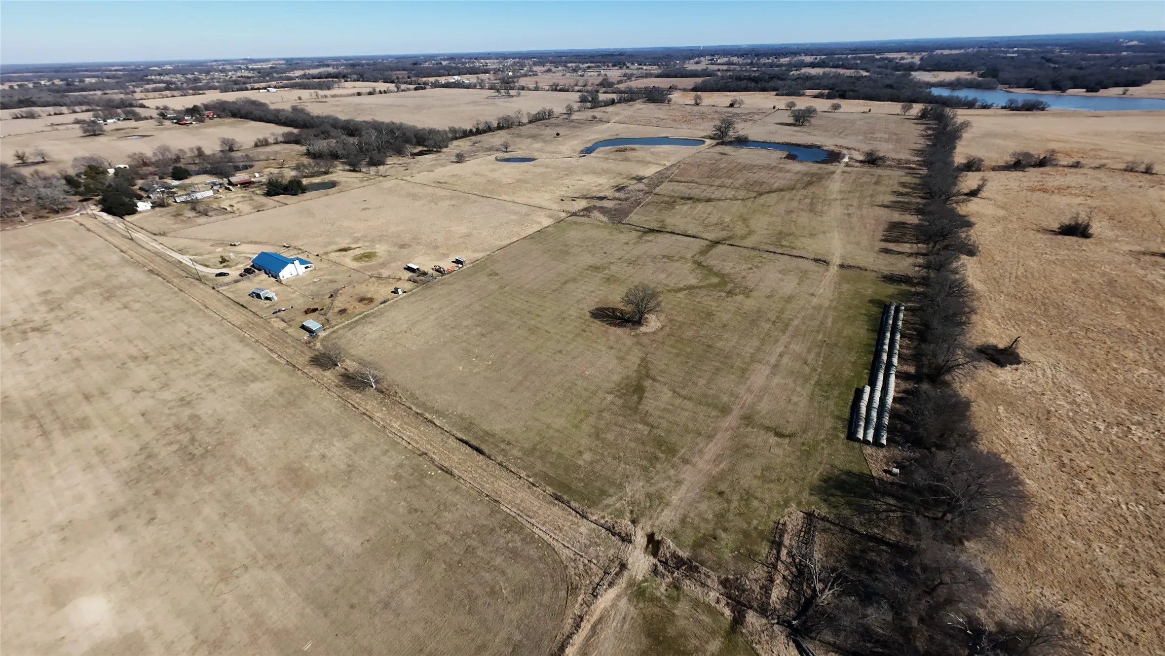 Single Family Residence For Sale in Van Zandt County , 459 Vz County Road 2141, Canton, Texas 75103, 2 Bedroom, 2 Bathroom, 3 Garage spaces, 1,645 Sqft, built in 2021, mls#21187038, Real Estate Agent in Canton, Homes For Sale in Van Zandt county, Homes For Sale in Canton, Realtor in Canton Texas, Real Estate Brokerage Independent Realty Texas, Luminita Cordes Realtor