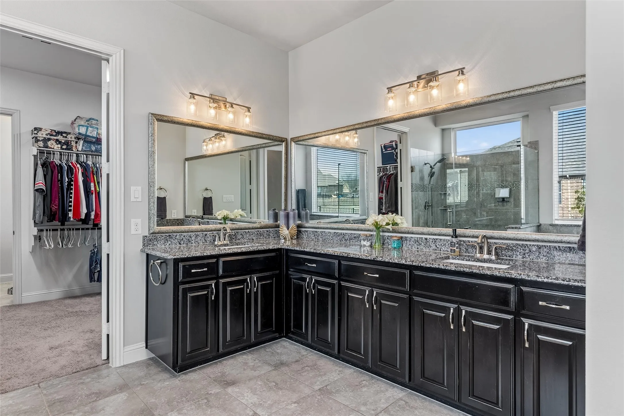 Single Family Residence For Sale in Grayson County , 1505 Wolf Ridge Run, Gunter, Texas 75058, 4 Bedroom, 3 Bathroom, 3 Garage spaces, 3,772 Sqft, built in 2016, Preowned, mls#21191800, Real Estate Agent in Gunter, Homes For Sale in Grayson county, Homes For Sale in Gunter, Realtor in Gunter Texas, Real Estate Brokerage Independent Realty Texas, Luminita Cordes Realtor