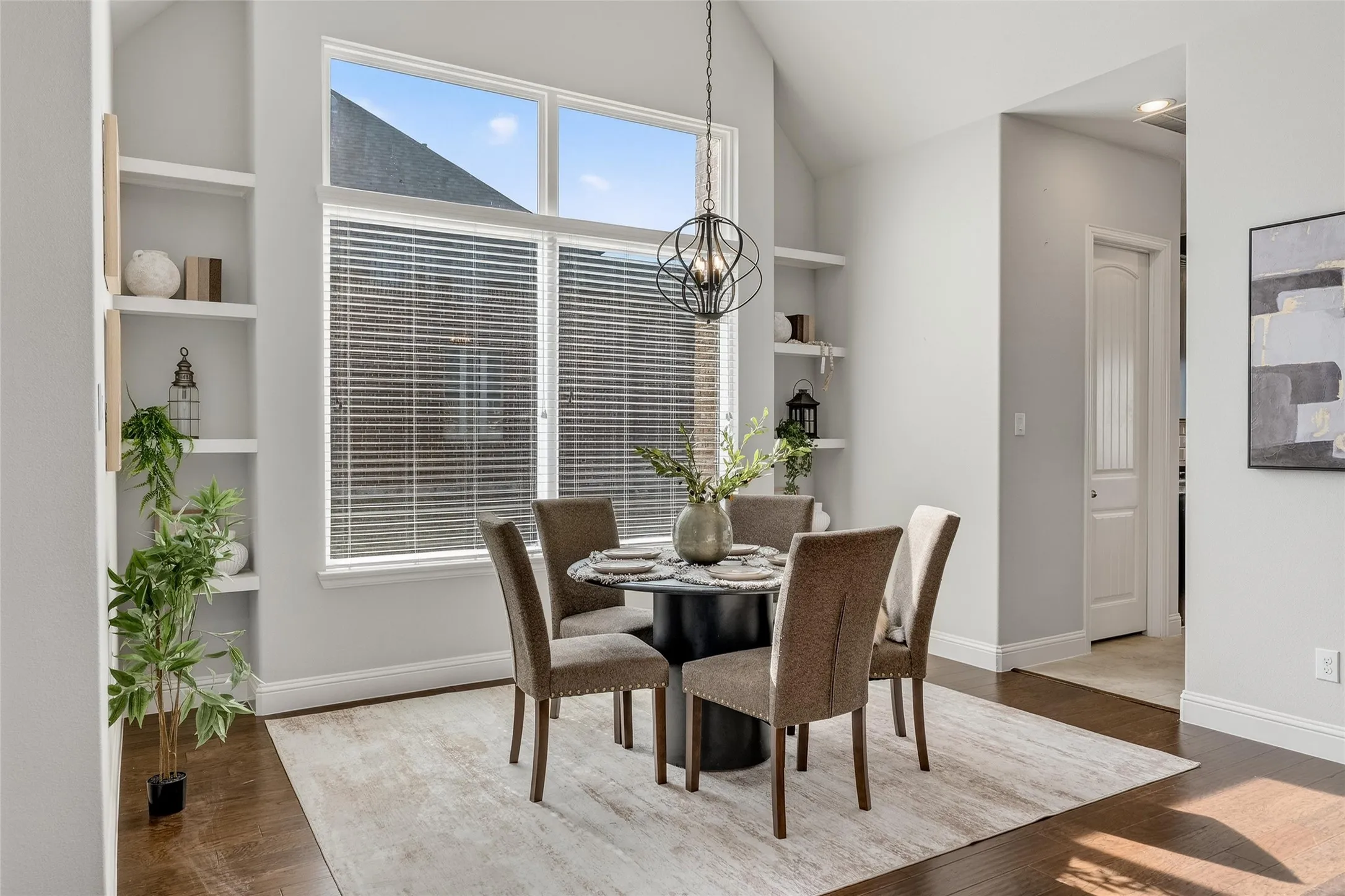 Single Family Residence For Sale in Grayson County , 1505 Wolf Ridge Run, Gunter, Texas 75058, 4 Bedroom, 3 Bathroom, 3 Garage spaces, 3,772 Sqft, built in 2016, Preowned, mls#21191800, Real Estate Agent in Gunter, Homes For Sale in Grayson county, Homes For Sale in Gunter, Realtor in Gunter Texas, Real Estate Brokerage Independent Realty Texas, Luminita Cordes Realtor