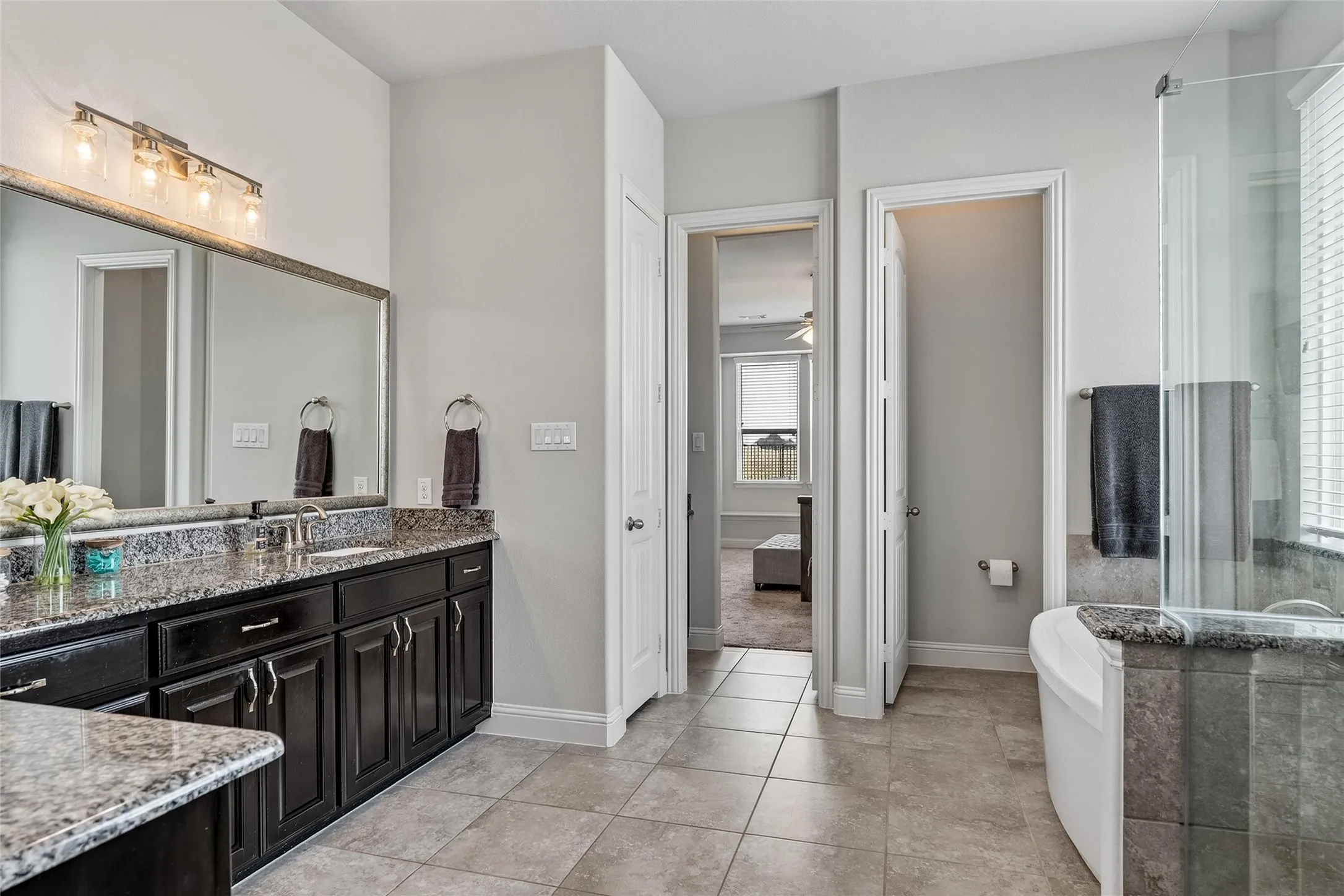 Single Family Residence For Sale in Grayson County , 1505 Wolf Ridge Run, Gunter, Texas 75058, 4 Bedroom, 3 Bathroom, 3 Garage spaces, 3,772 Sqft, built in 2016, Preowned, mls#21191800, Real Estate Agent in Gunter, Homes For Sale in Grayson county, Homes For Sale in Gunter, Realtor in Gunter Texas, Real Estate Brokerage Independent Realty Texas, Luminita Cordes Realtor