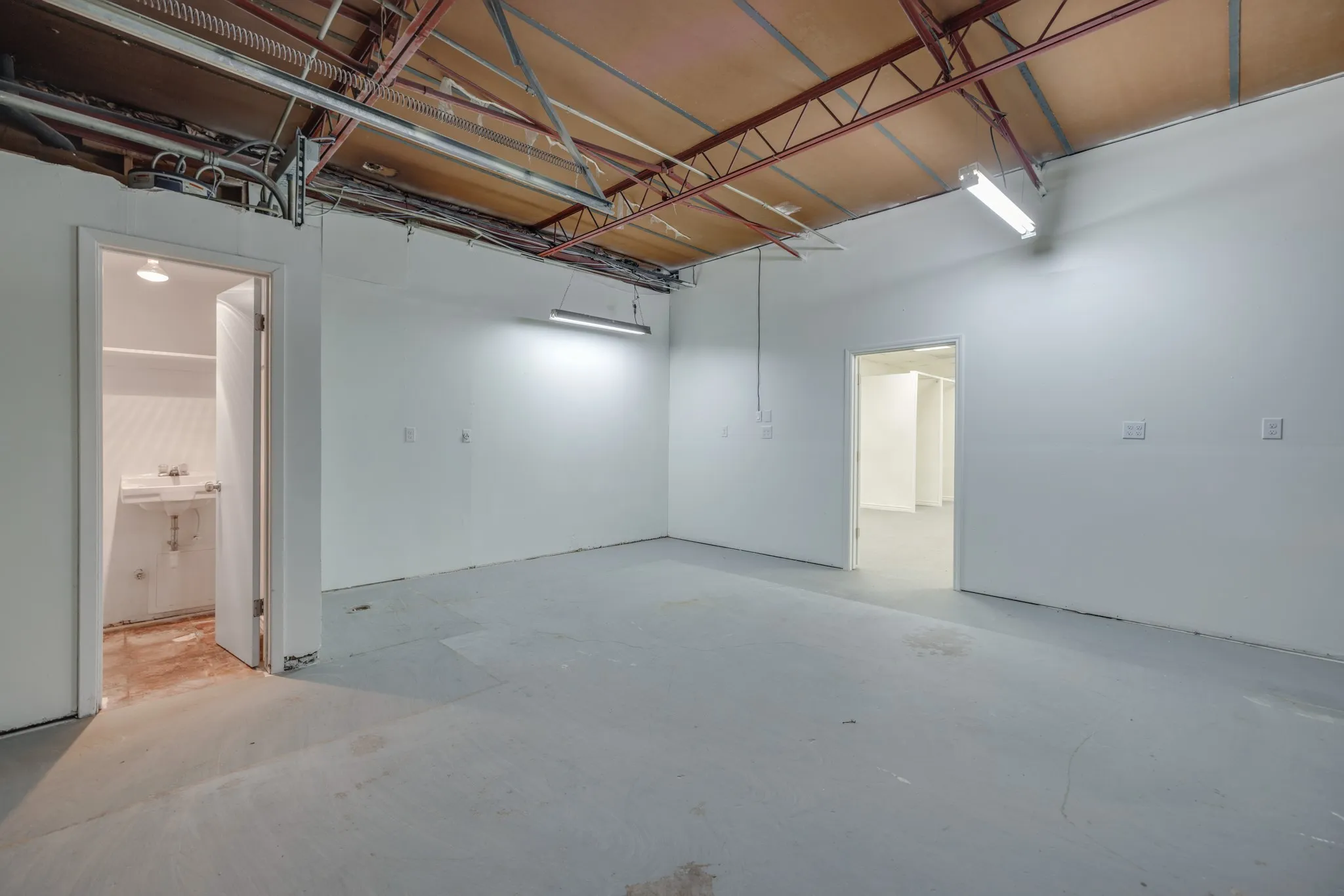 Office For Sale in Taylor County , 627 - 623 Pine Street, Abilene, Texas 79601, 0, 0, Garage spaces, 0 Sqft, built in 1965, Preowned, Price $427,500, mls#21191471, Real Estate Agent in Abilene, Homes For Sale in Taylor county, Homes For Sale in Abilene, Realtor in Abilene Texas, Real Estate Brokerage Independent Realty Texas, Luminita Cordes Realtor