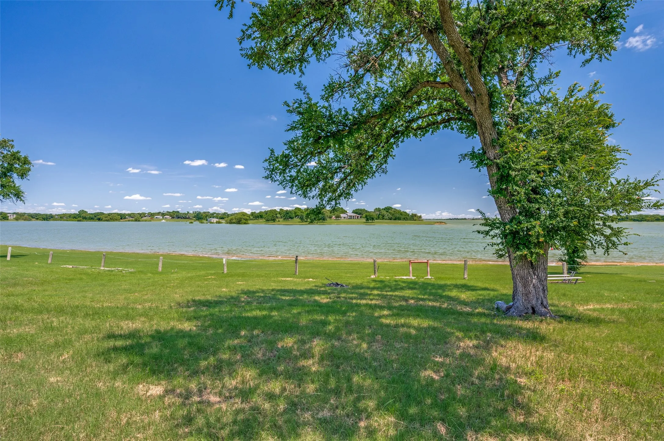 Improved Land For Sale in Denton County , 1505 Hillcrest Drive, Little Elm, Texas 75068, 0, 0, Garage spaces, 0 Sqft, built in 0, mls#21190529, Real Estate Agent in Little Elm, Homes For Sale in Denton county, Homes For Sale in Little Elm, Realtor in Little Elm Texas, Real Estate Brokerage Independent Realty Texas, Luminita Cordes Realtor