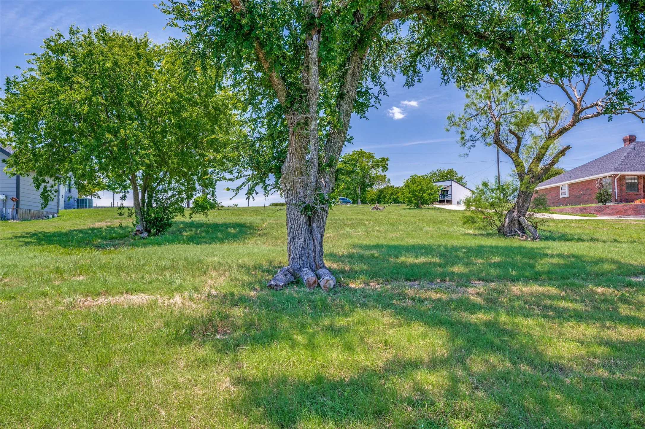 Improved Land For Sale in Denton County , 1505 Hillcrest Drive, Little Elm, Texas 75068, 0, 0, Garage spaces, 0 Sqft, built in 0, mls#21190529, Real Estate Agent in Little Elm, Homes For Sale in Denton county, Homes For Sale in Little Elm, Realtor in Little Elm Texas, Real Estate Brokerage Independent Realty Texas, Luminita Cordes Realtor
