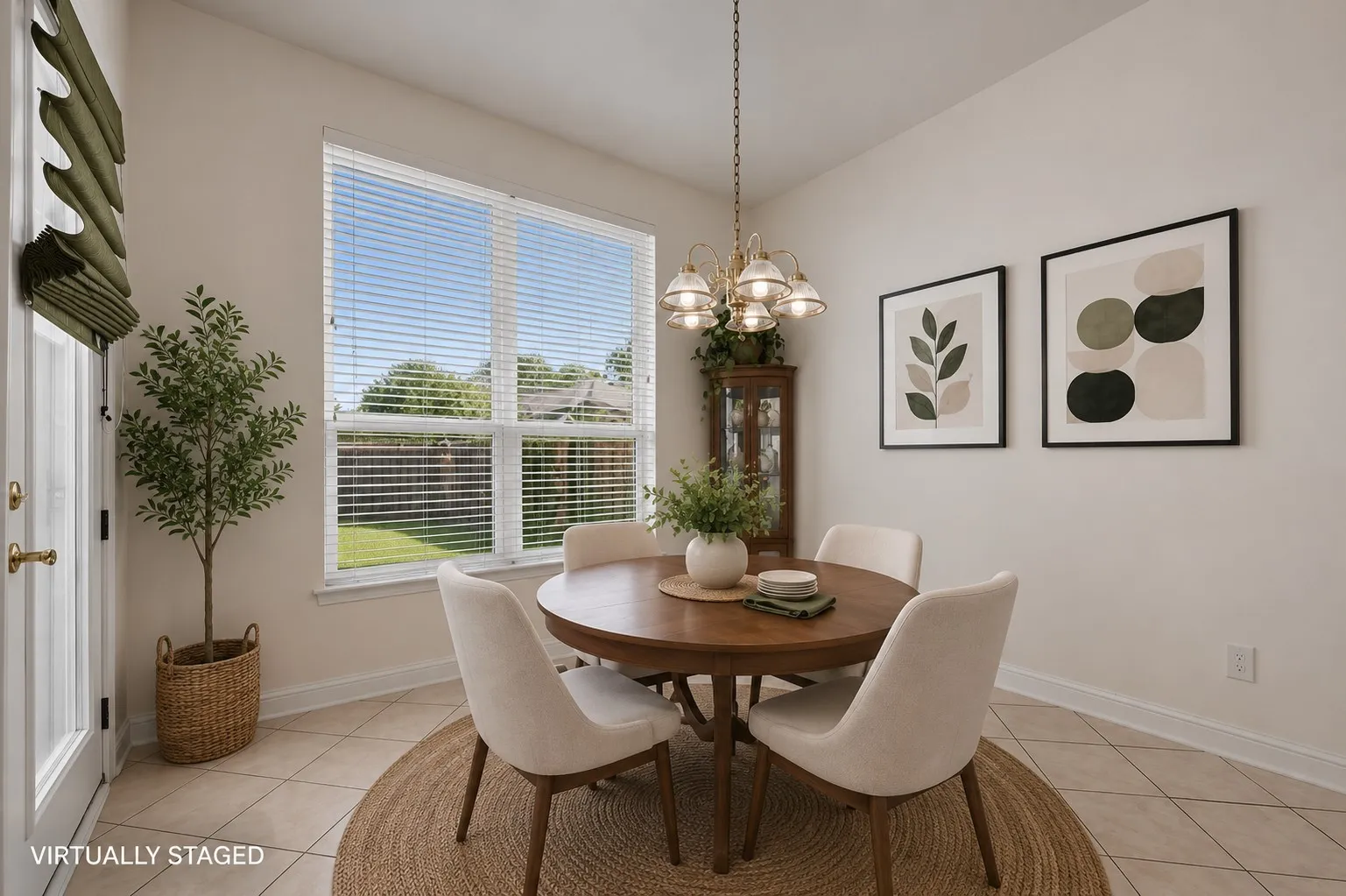**VIRTUALLY STAGED** breakfast nook