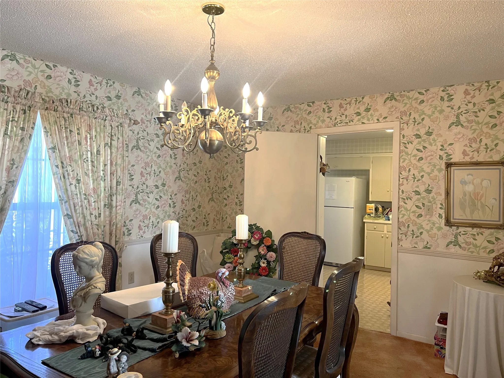 Single Family Residence For Sale in Clay County , 316 E Spring Street, Henrietta, Texas 76365, 2 Bedroom, 2 Bathroom, 2 Garage spaces, 1,810 Sqft, built in 1960, mls#21191992, Real Estate Agent in Henrietta, Homes For Sale in Clay county, Homes For Sale in Henrietta, Realtor in Henrietta Texas, Real Estate Brokerage Independent Realty Texas, Luminita Cordes Realtor