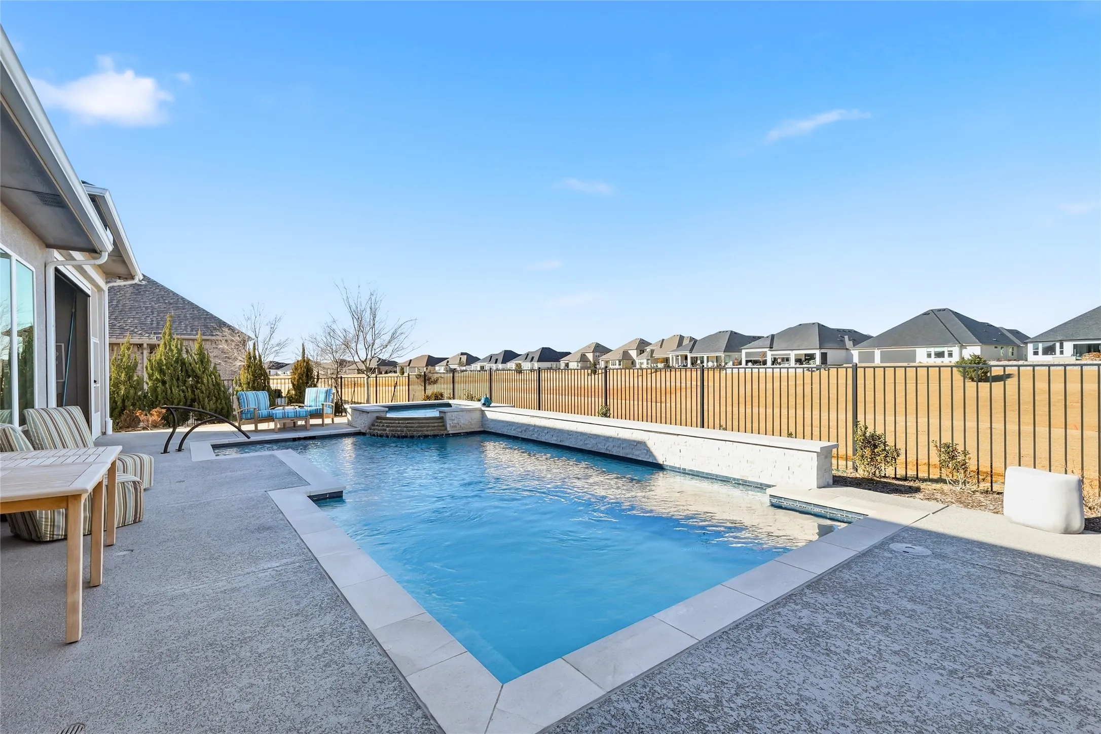 Single Family Residence For Sale in Denton County , 10720 Goodland Drive, Denton, Texas 76207, 3 Bedroom, 4 Bathroom, 3 Garage spaces, 3,055 Sqft, built in 2022, Preowned, mls#21191675, Real Estate Agent in Denton, Homes For Sale in Denton county, Homes For Sale in Denton, Realtor in Denton Texas, Real Estate Brokerage Independent Realty Texas, Luminita Cordes Realtor