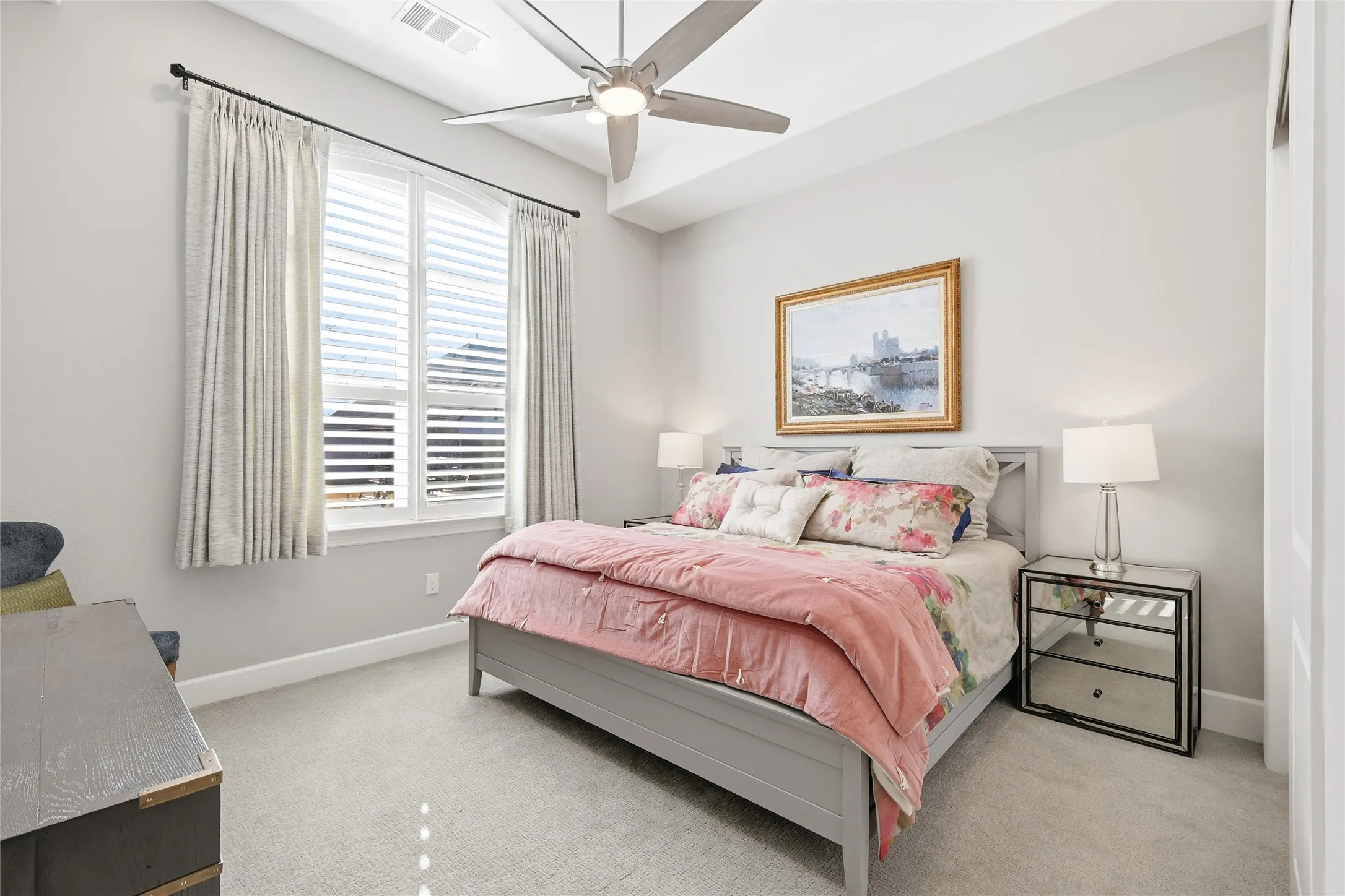 Single Family Residence For Sale in Denton County , 10720 Goodland Drive, Denton, Texas 76207, 3 Bedroom, 4 Bathroom, 3 Garage spaces, 3,055 Sqft, built in 2022, Preowned, mls#21191675, Real Estate Agent in Denton, Homes For Sale in Denton county, Homes For Sale in Denton, Realtor in Denton Texas, Real Estate Brokerage Independent Realty Texas, Luminita Cordes Realtor