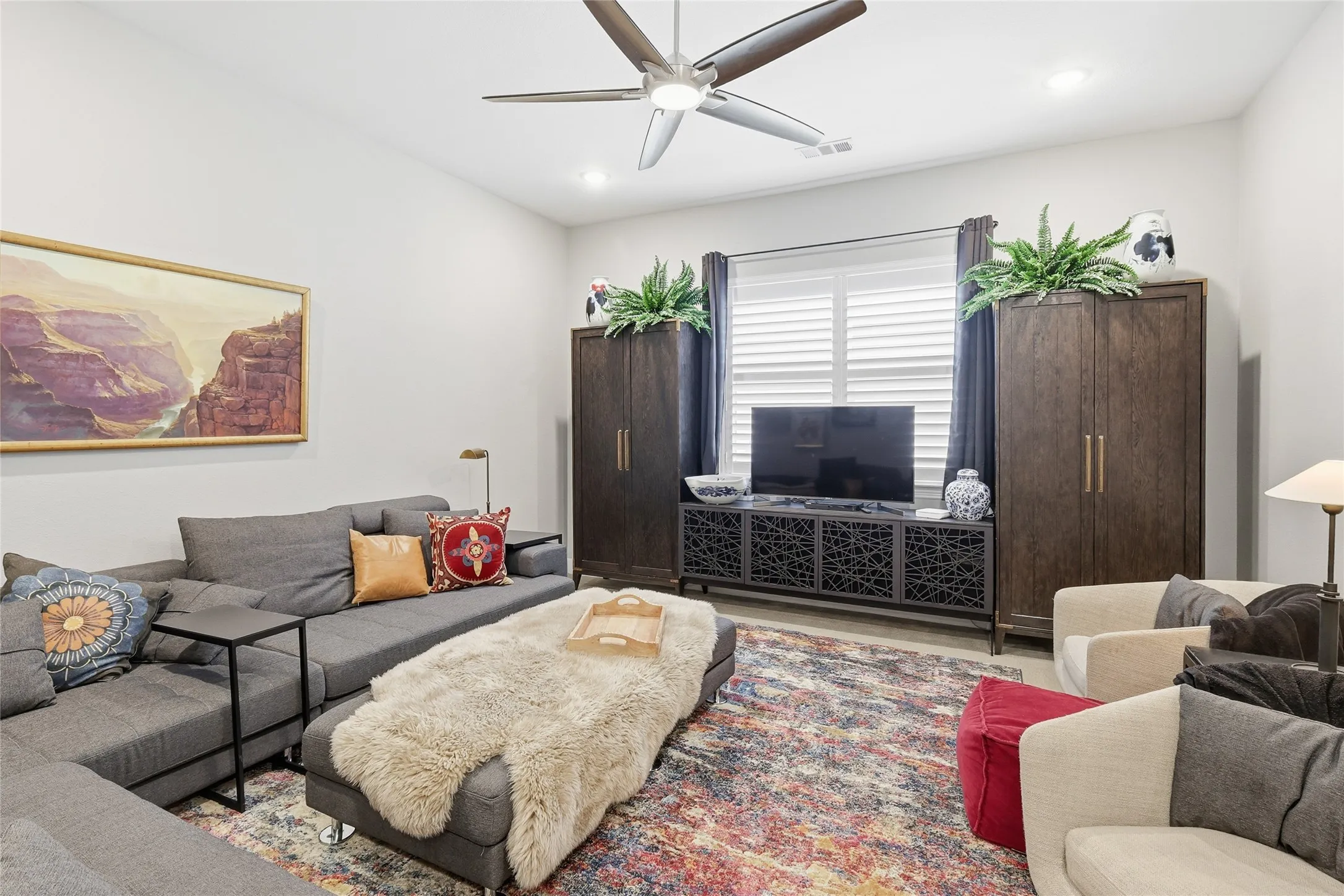 Single Family Residence For Sale in Denton County , 10720 Goodland Drive, Denton, Texas 76207, 3 Bedroom, 4 Bathroom, 3 Garage spaces, 3,055 Sqft, built in 2022, Preowned, mls#21191675, Real Estate Agent in Denton, Homes For Sale in Denton county, Homes For Sale in Denton, Realtor in Denton Texas, Real Estate Brokerage Independent Realty Texas, Luminita Cordes Realtor