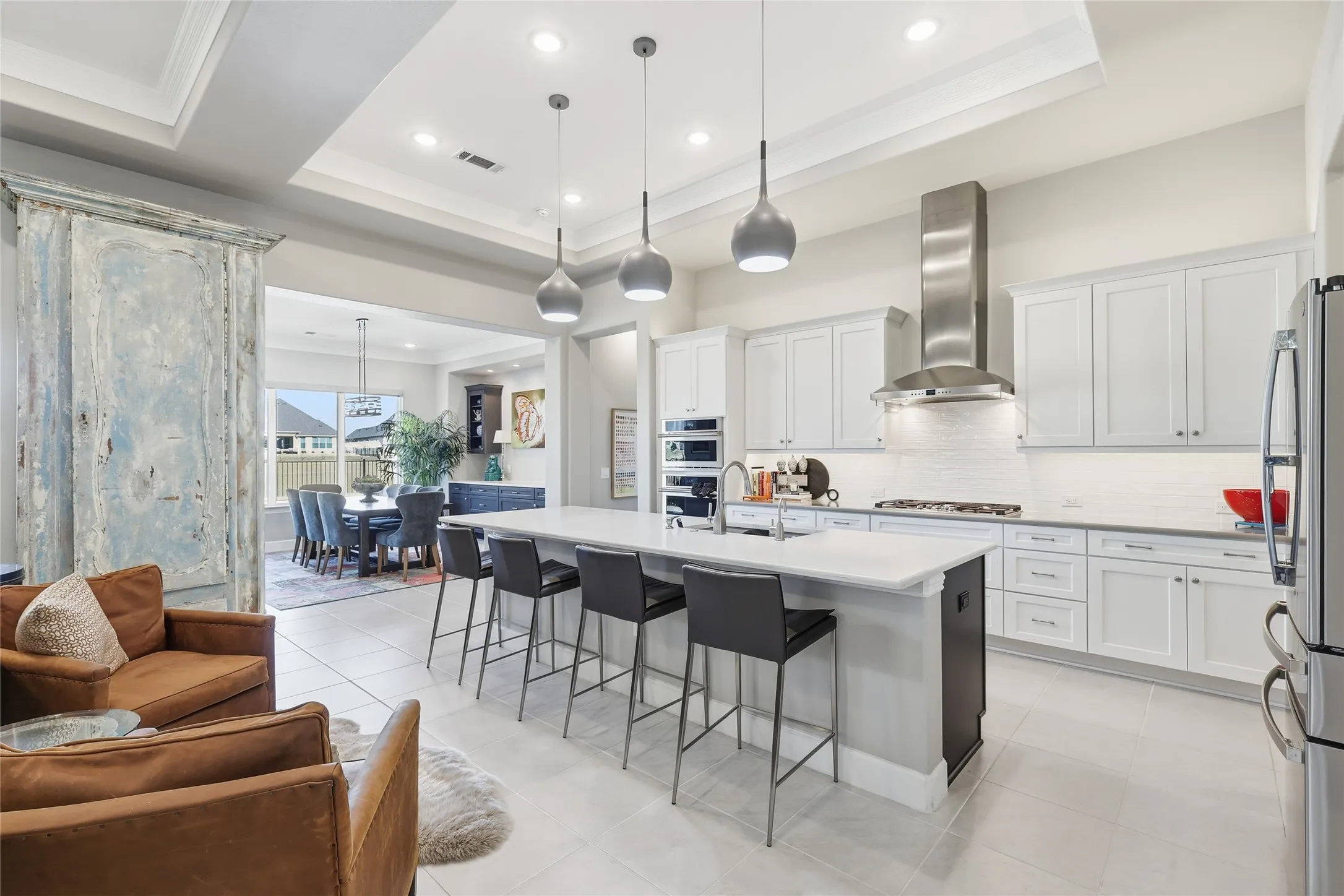 Single Family Residence For Sale in Denton County , 10720 Goodland Drive, Denton, Texas 76207, 3 Bedroom, 4 Bathroom, 3 Garage spaces, 3,055 Sqft, built in 2022, Preowned, mls#21191675, Real Estate Agent in Denton, Homes For Sale in Denton county, Homes For Sale in Denton, Realtor in Denton Texas, Real Estate Brokerage Independent Realty Texas, Luminita Cordes Realtor