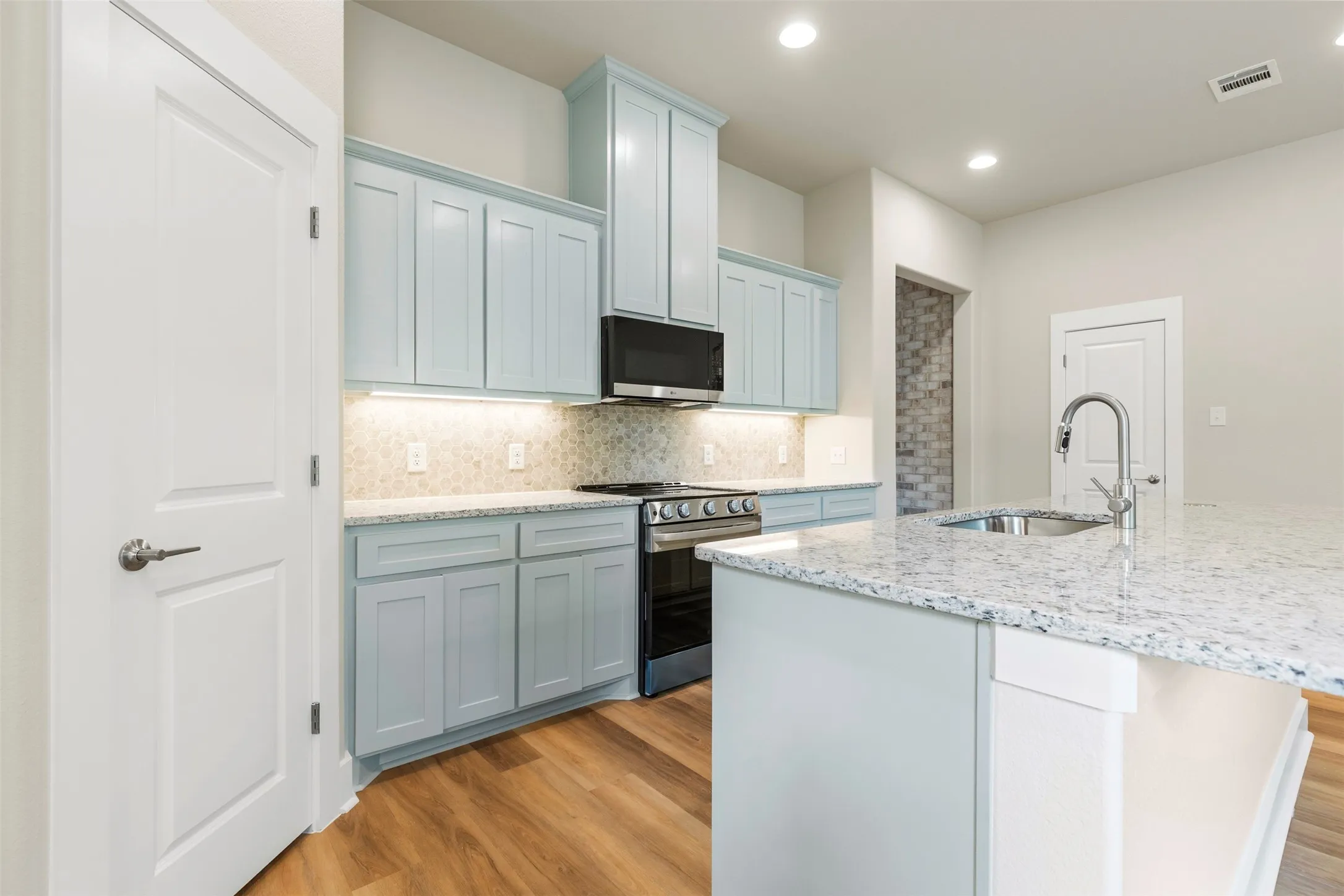 Single Family Residence For Sale in Grayson County , 710 E Mcgee Street, Sherman, Texas 75090, 3 Bedroom, 2 Bathroom, 2 Garage spaces, 1,826 Sqft, built in 2026, New Construction - Complete, mls#21191219, Real Estate Agent in Sherman, Homes For Sale in Grayson county, Homes For Sale in Sherman, Realtor in Sherman Texas, Real Estate Brokerage Independent Realty Texas, Luminita Cordes Realtor
