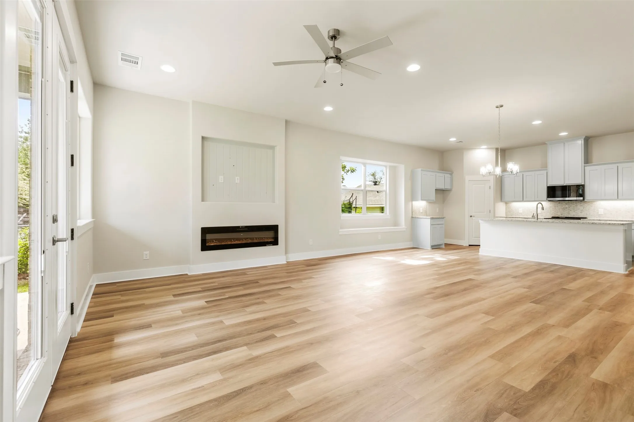 Single Family Residence For Sale in Grayson County , 710 E Mcgee Street, Sherman, Texas 75090, 3 Bedroom, 2 Bathroom, 2 Garage spaces, 1,826 Sqft, built in 2026, New Construction - Complete, mls#21191219, Real Estate Agent in Sherman, Homes For Sale in Grayson county, Homes For Sale in Sherman, Realtor in Sherman Texas, Real Estate Brokerage Independent Realty Texas, Luminita Cordes Realtor